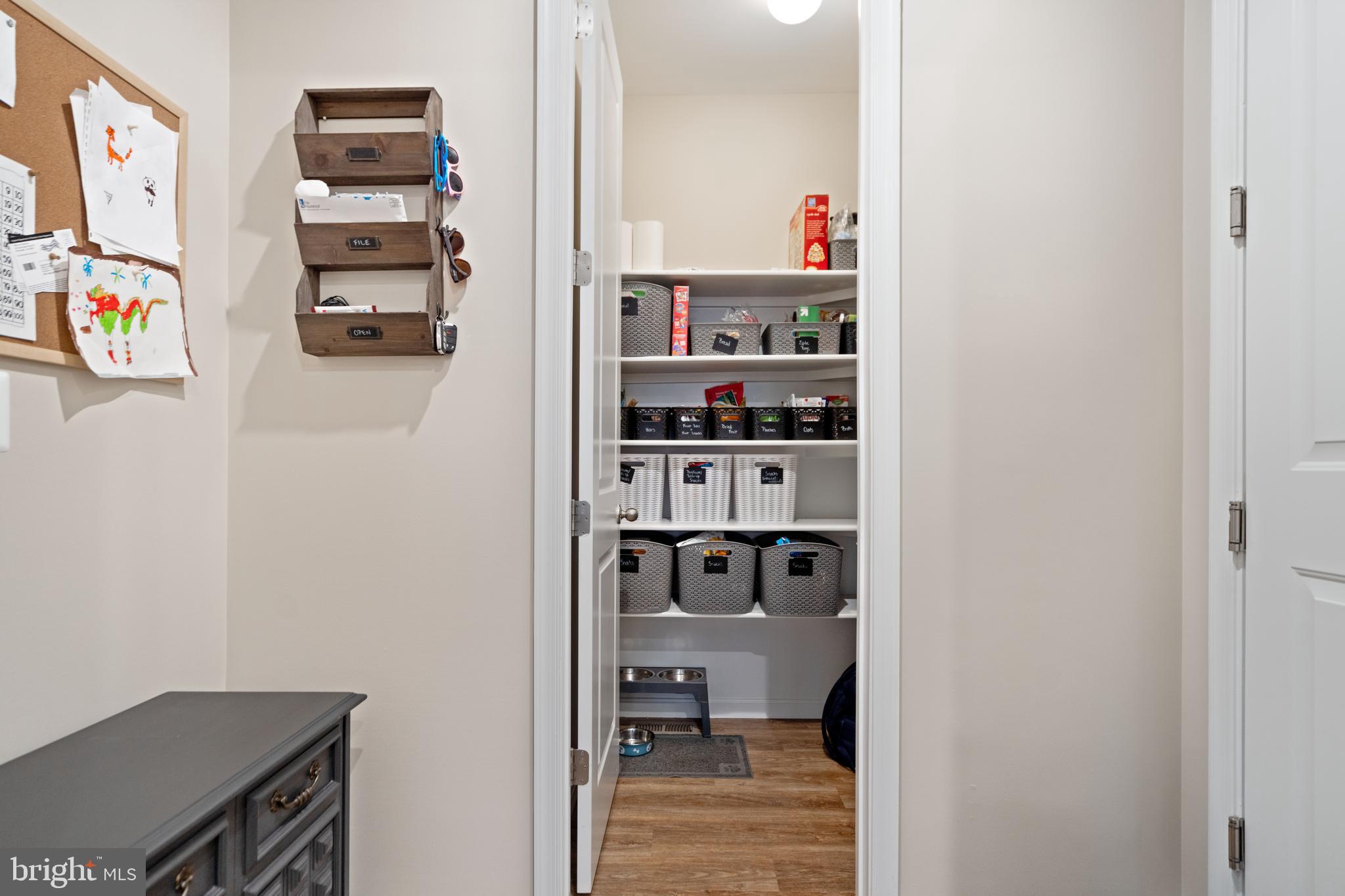 ABRAMS POINTE - Residential