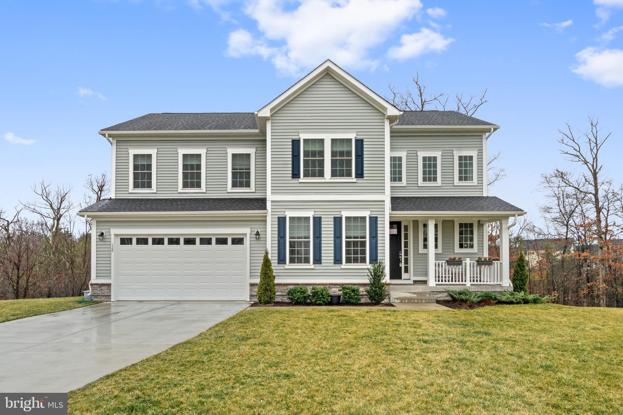 ABRAMS POINTE - Residential