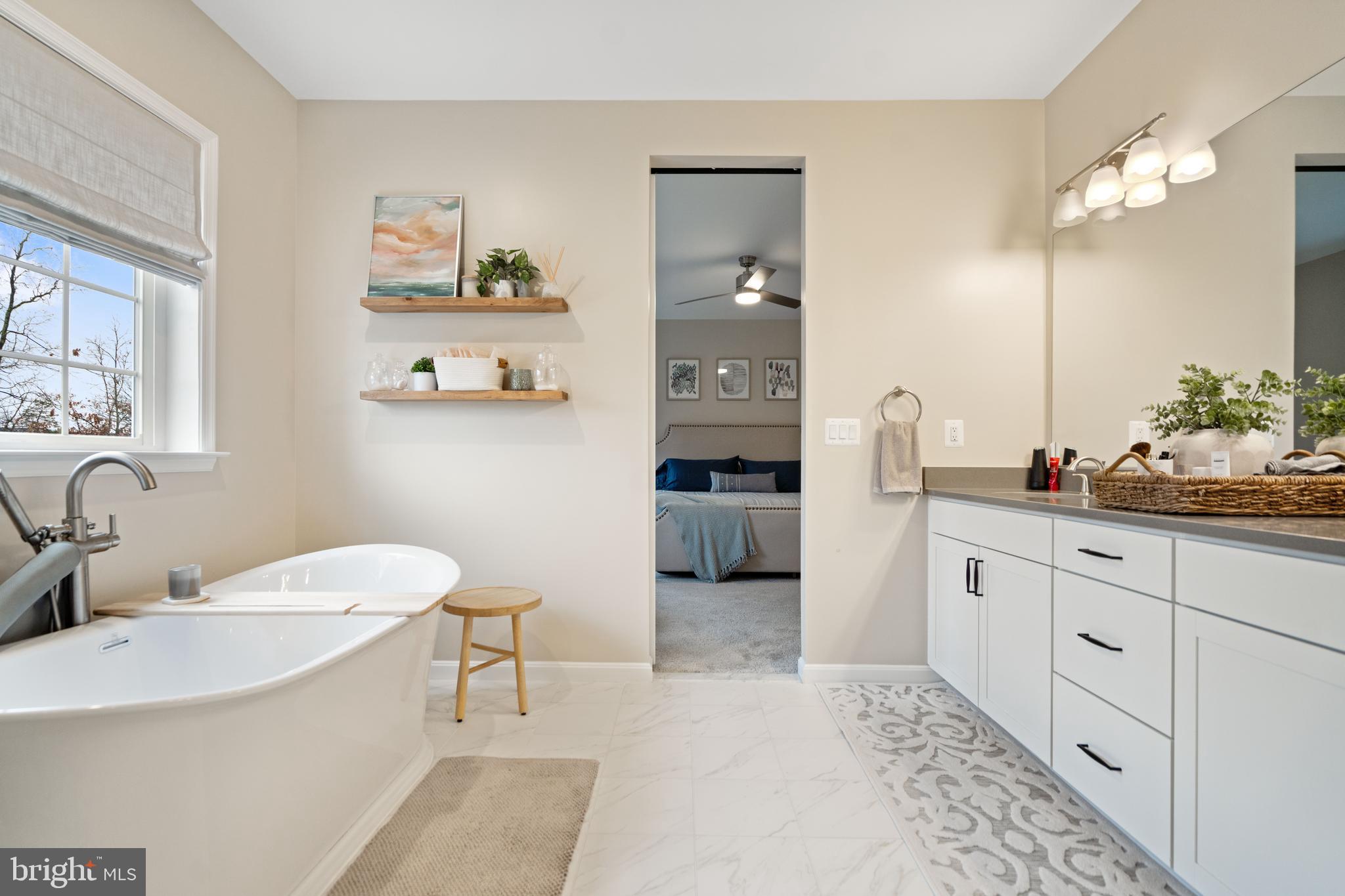 ABRAMS POINTE - Residential