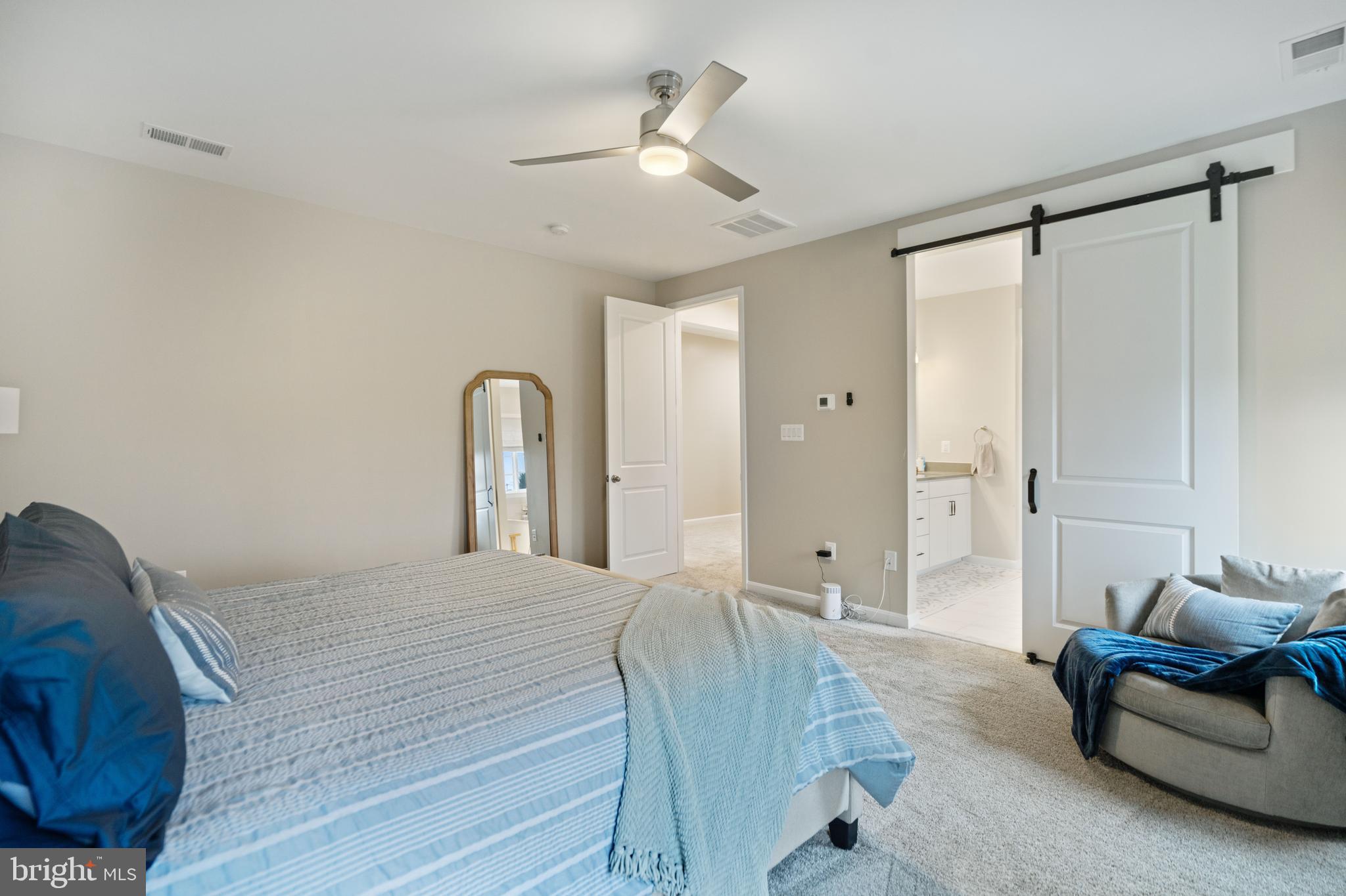 ABRAMS POINTE - Residential