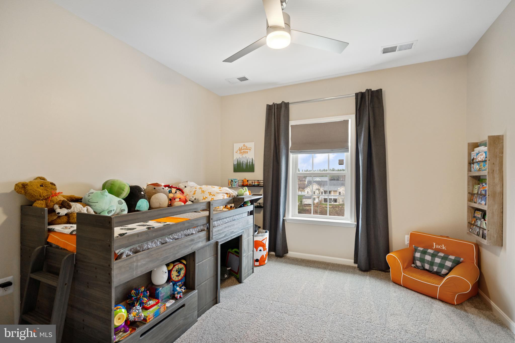 ABRAMS POINTE - Residential