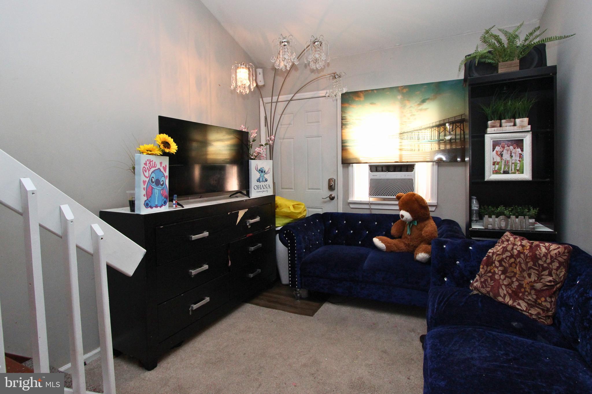 HUNTLEY HALL - Residential