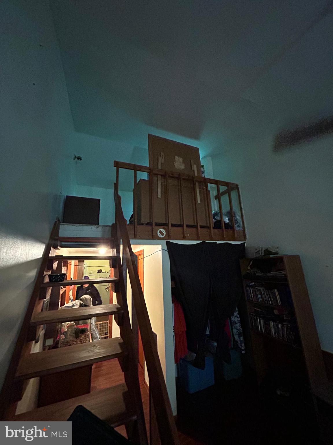 HUNTLEY HALL - Residential