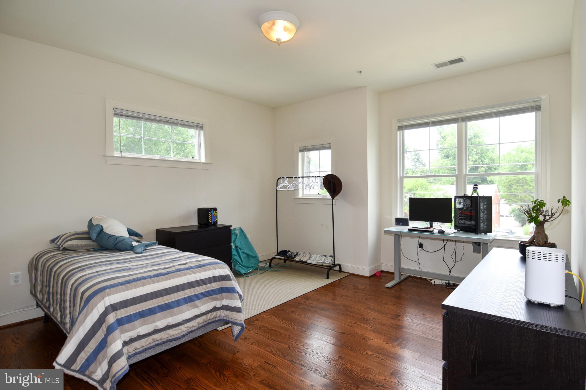 ALTA VISTA GARDENS - Residential Lease