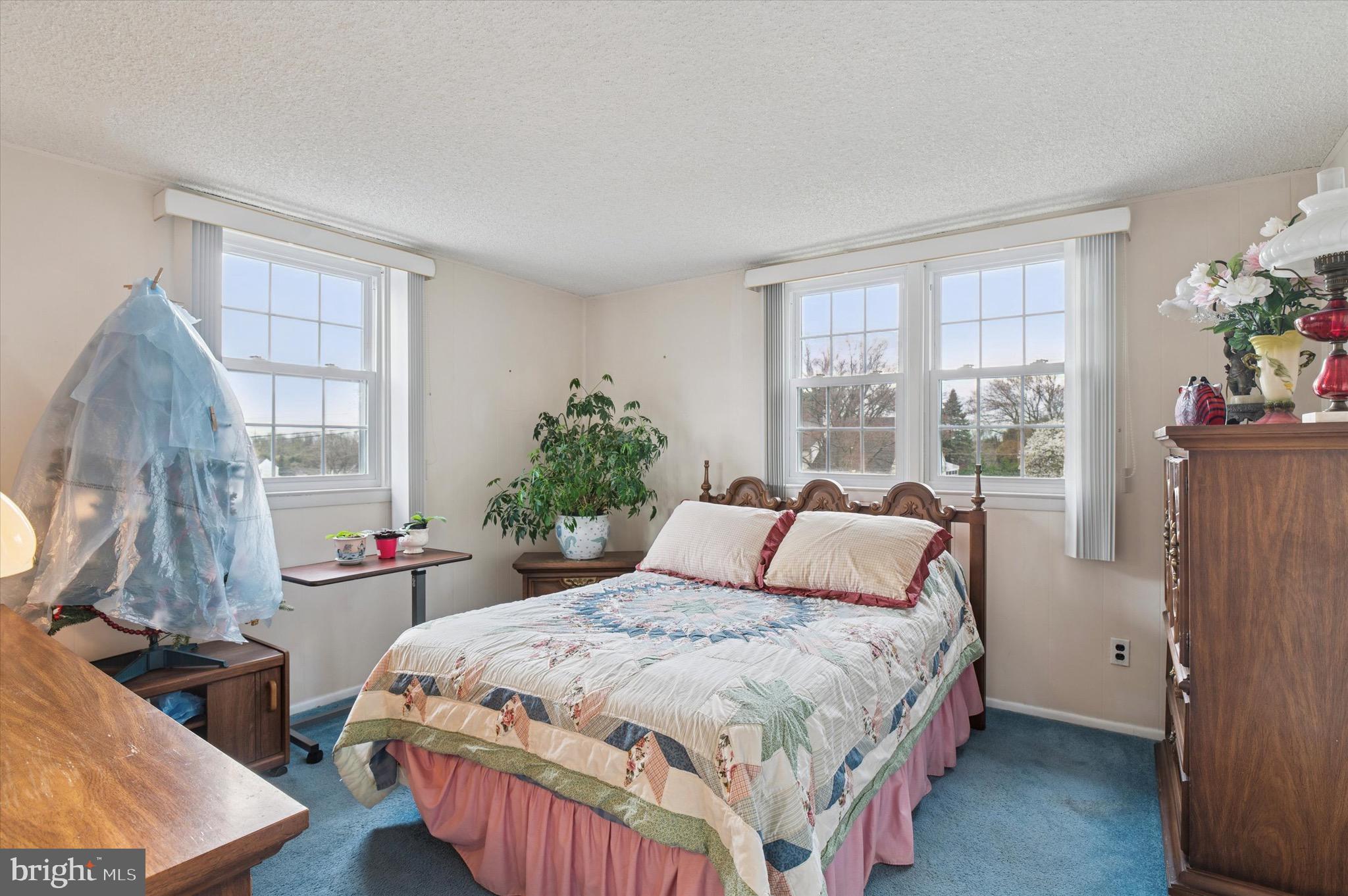 PENNELL MANOR - Residential