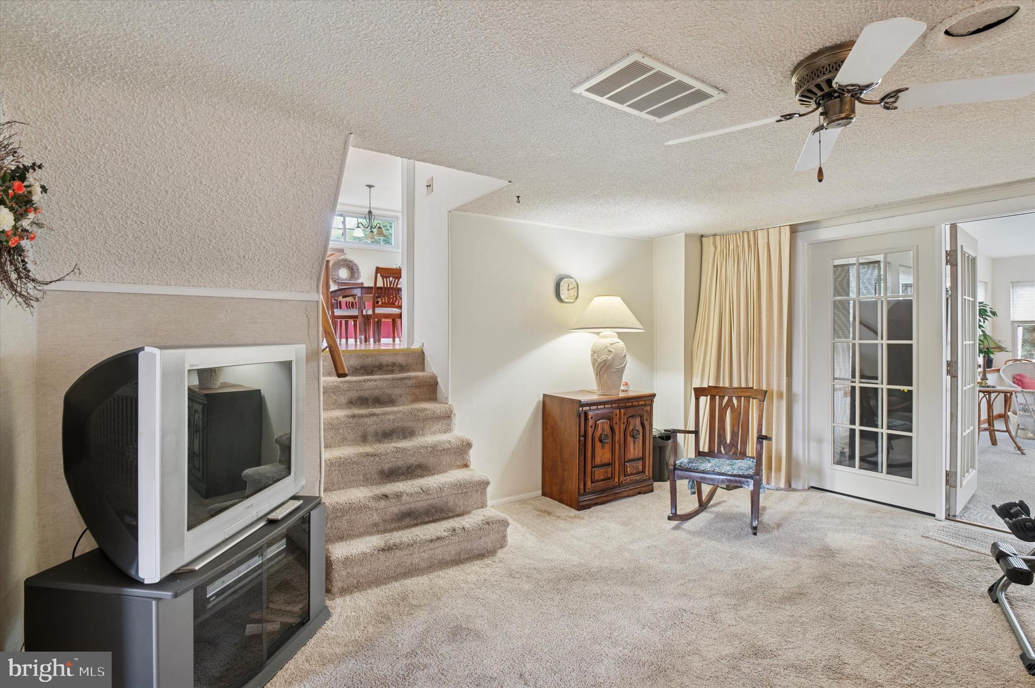 PENNELL MANOR - Residential