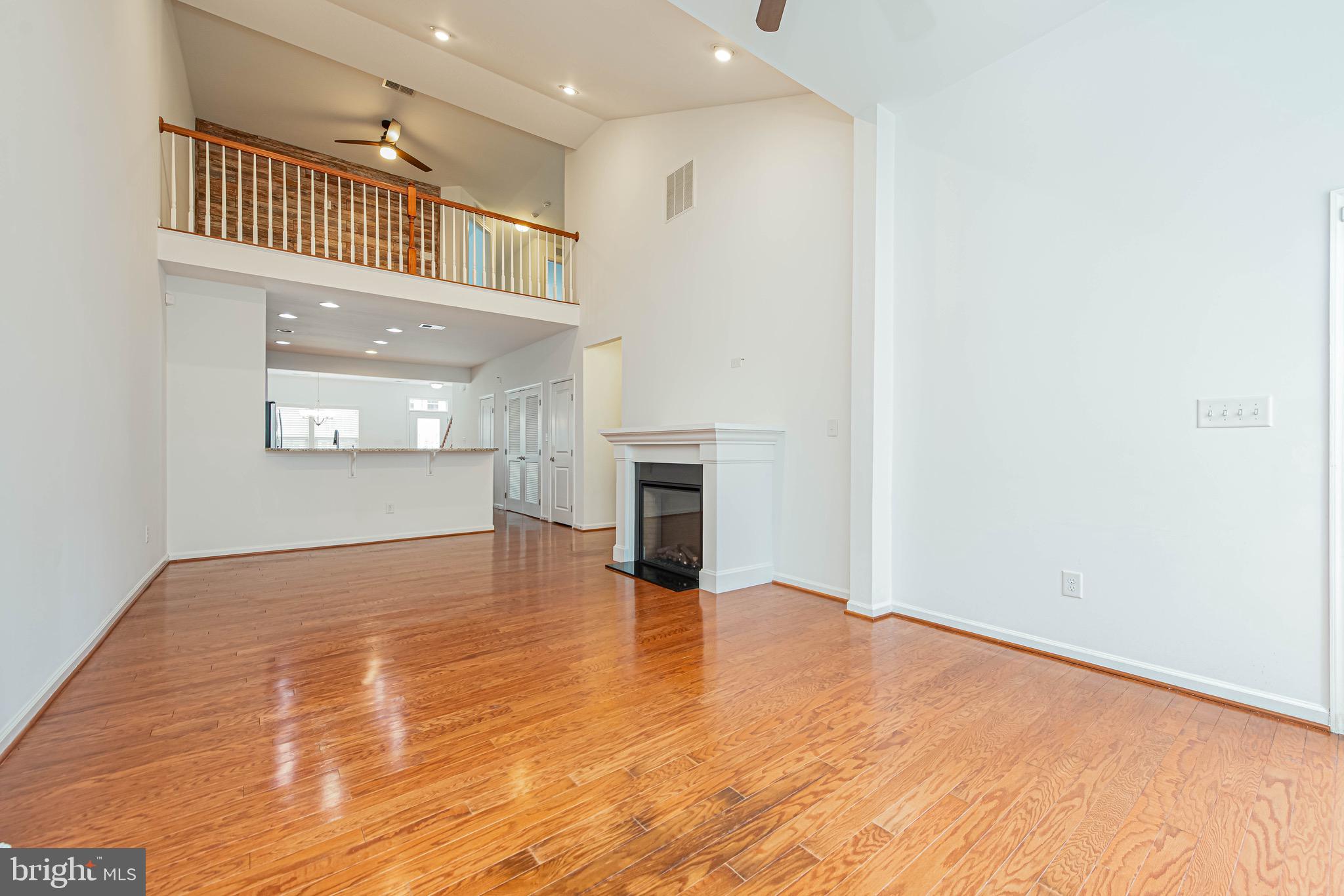 SHOREVIEW WOODS - Residential