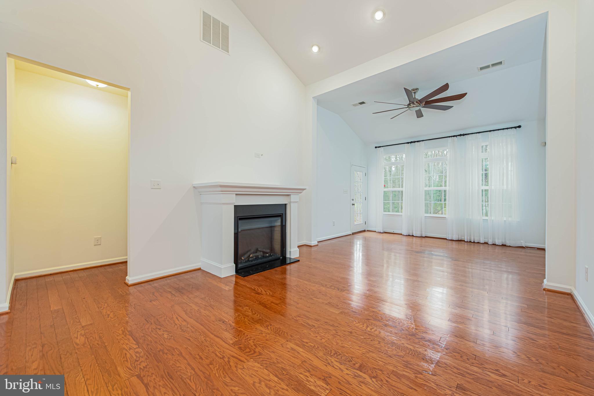 SHOREVIEW WOODS - Residential