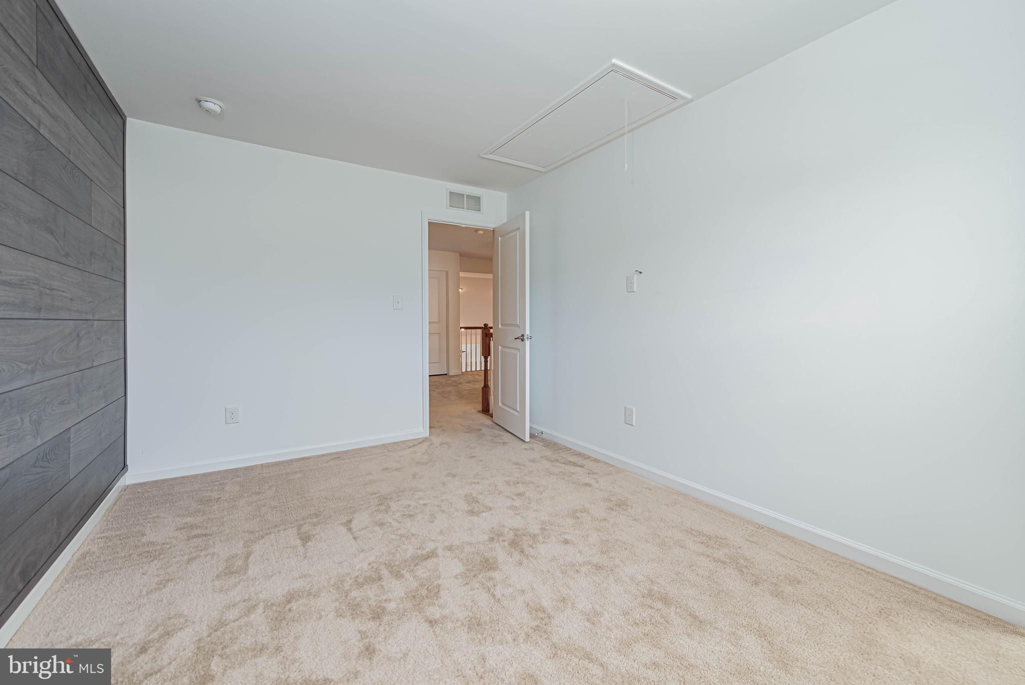 SHOREVIEW WOODS - Residential