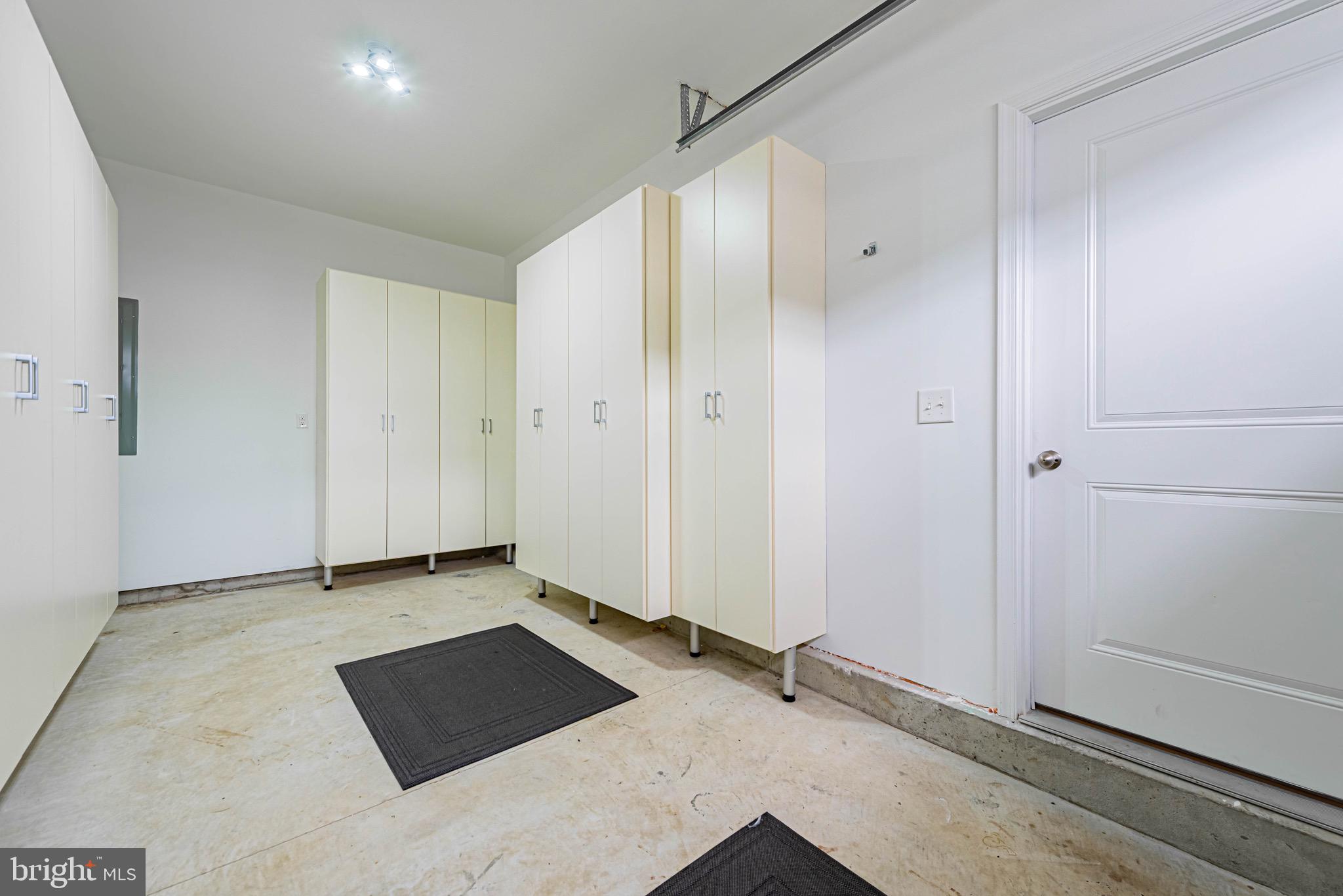 SHOREVIEW WOODS - Residential