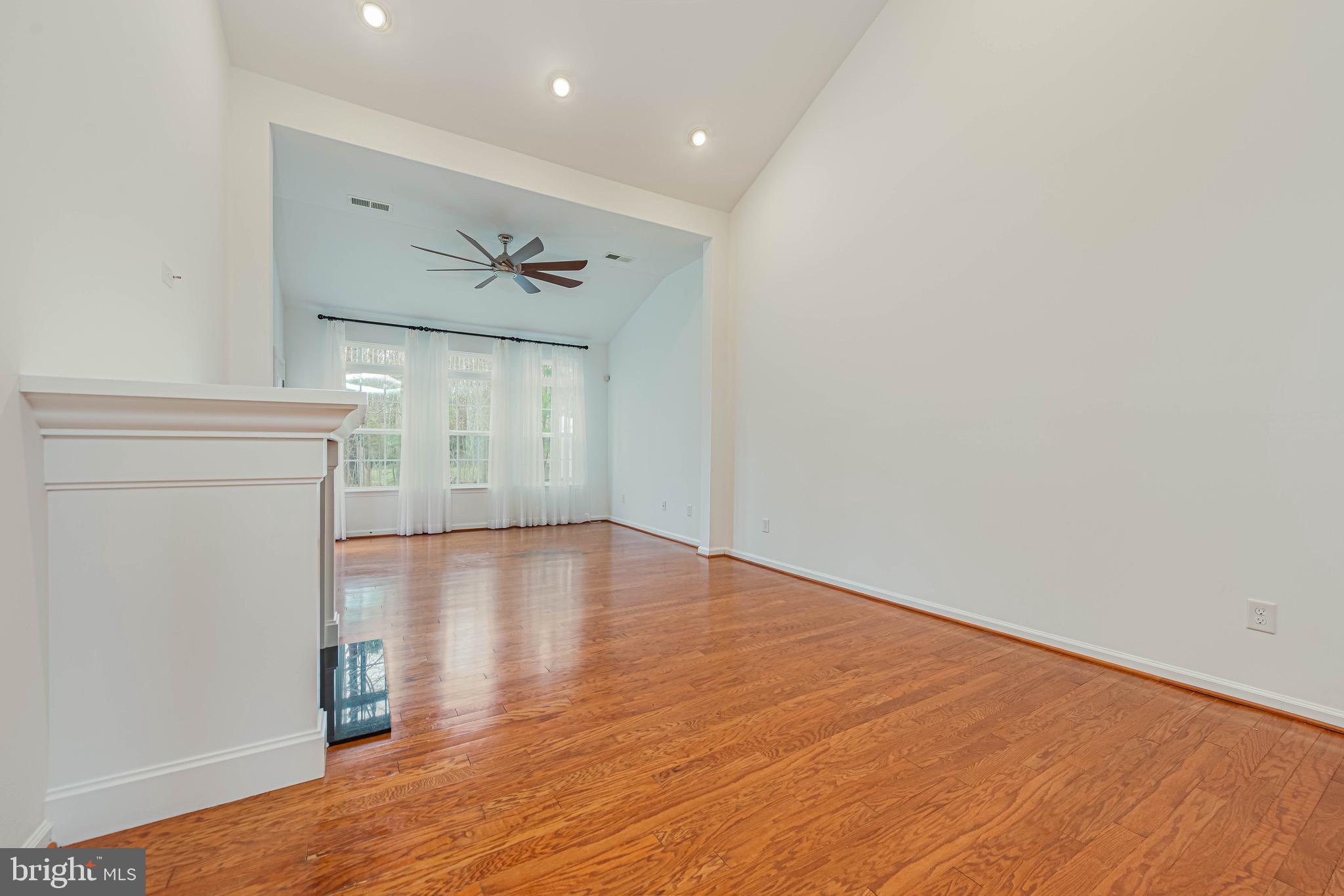 SHOREVIEW WOODS - Residential