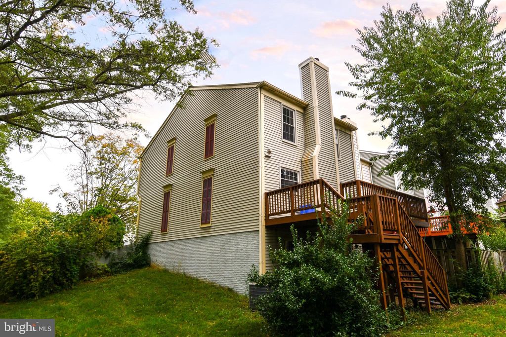 Photo of 13216 Country Ridge Drive, GERMANTOWN, MD 20874 (MLS # MDMC2202114)