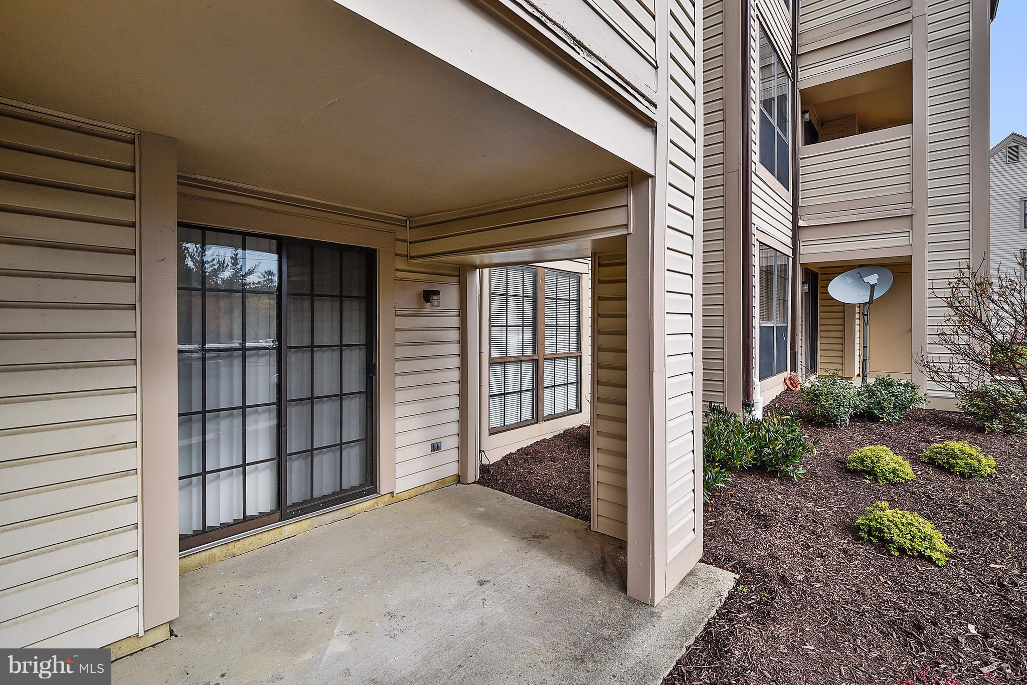 VICTORIA CROSSINGS AT MANCHESTER LAKES - Residential Lease