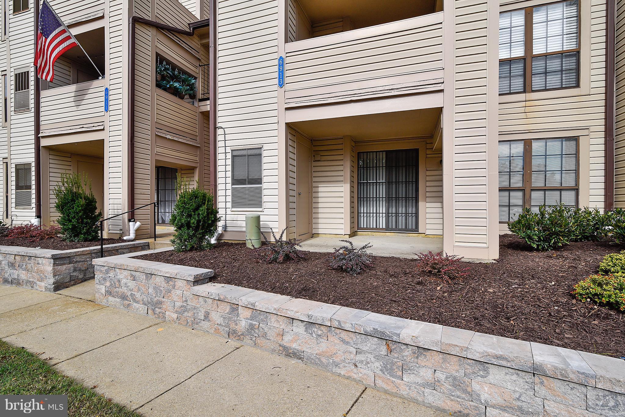 VICTORIA CROSSINGS AT MANCHESTER LAKES - Residential Lease