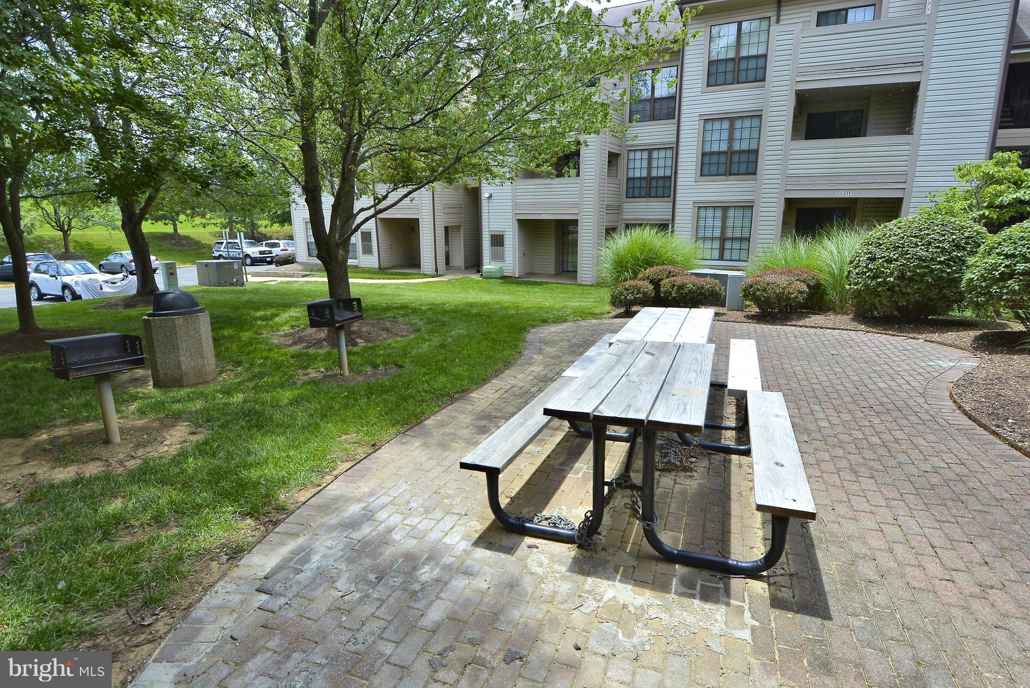 VICTORIA CROSSINGS AT MANCHESTER LAKES - Residential Lease