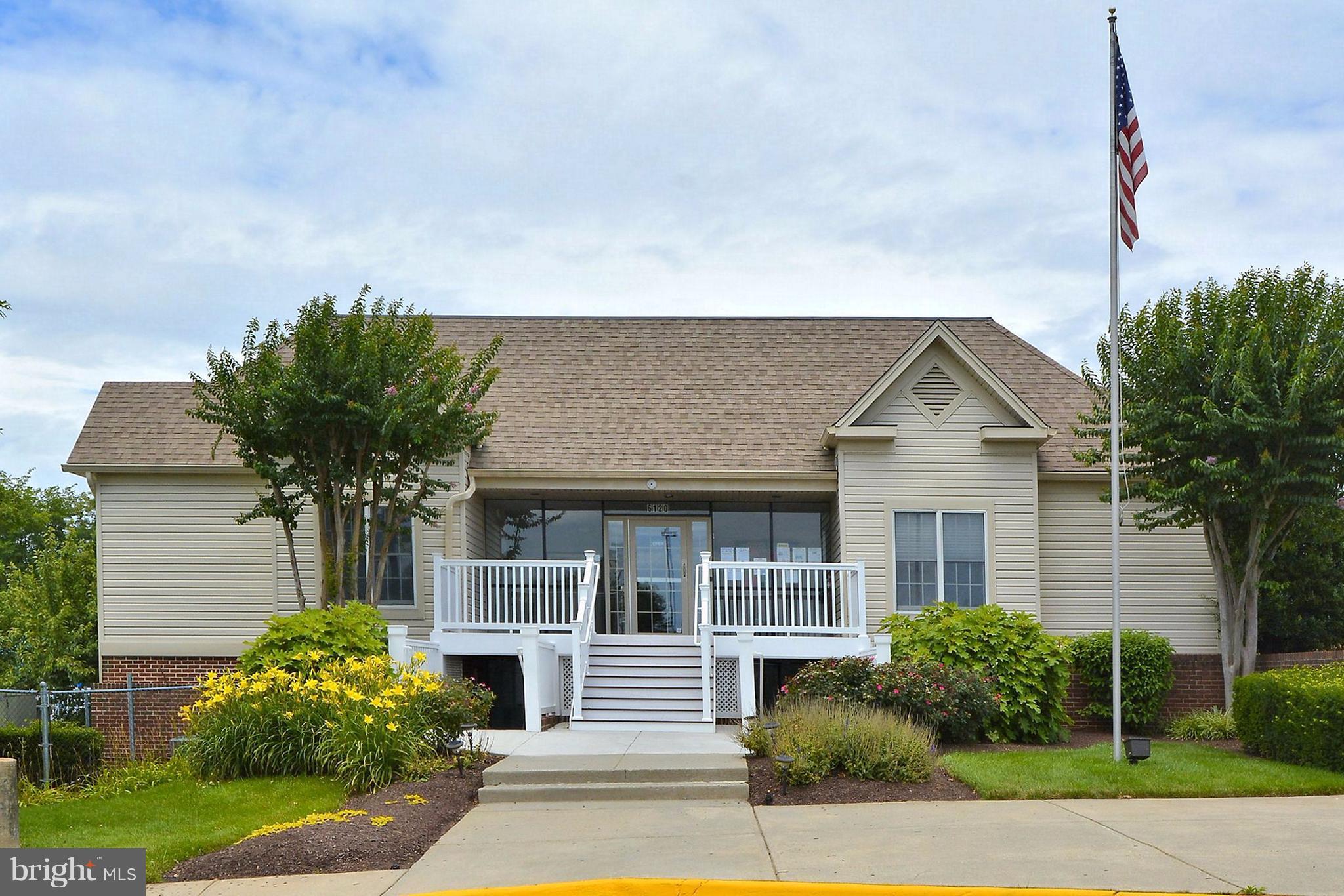 VICTORIA CROSSINGS AT MANCHESTER LAKES - Residential Lease