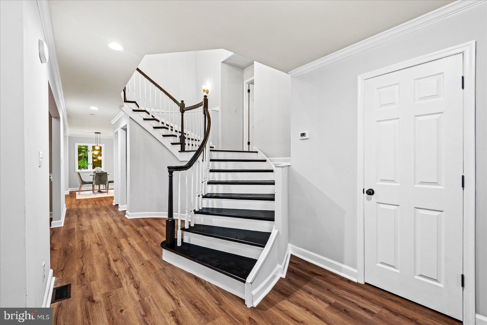 LAKE LAND OR - Residential