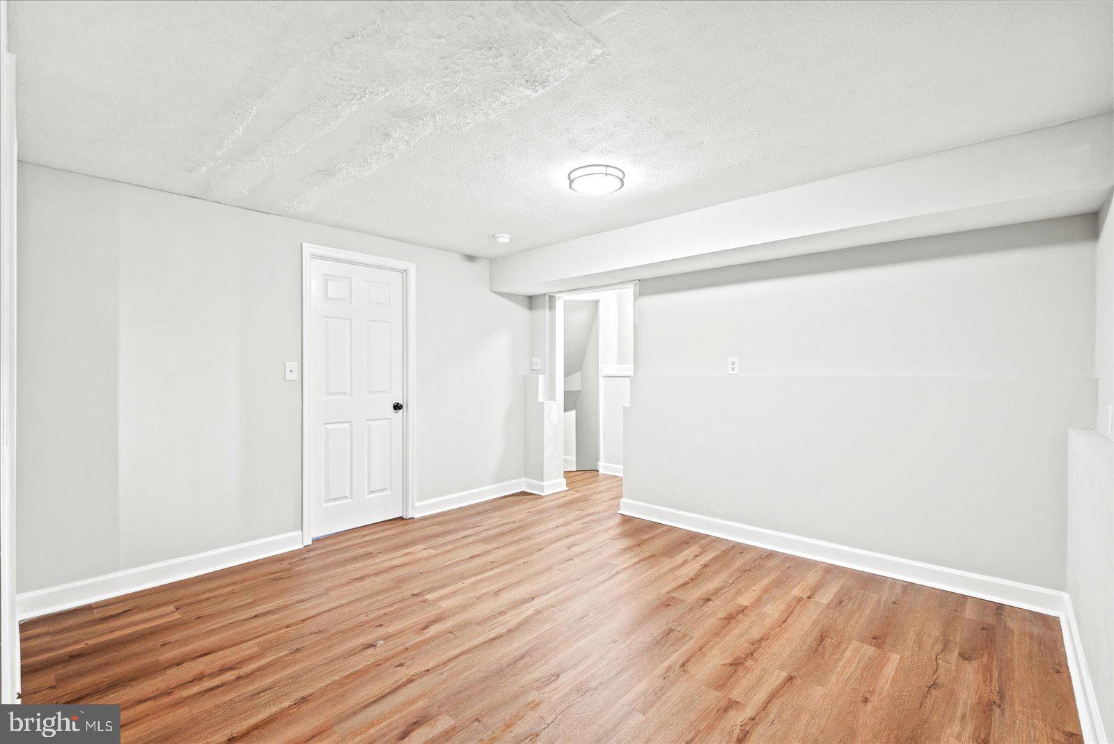 LAKE LAND OR - Residential