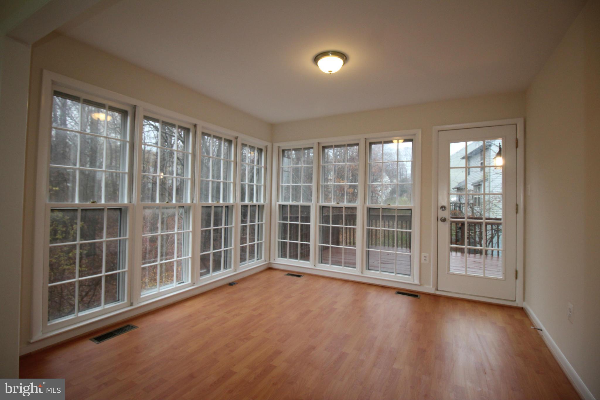 LAKE RIDGE - Residential