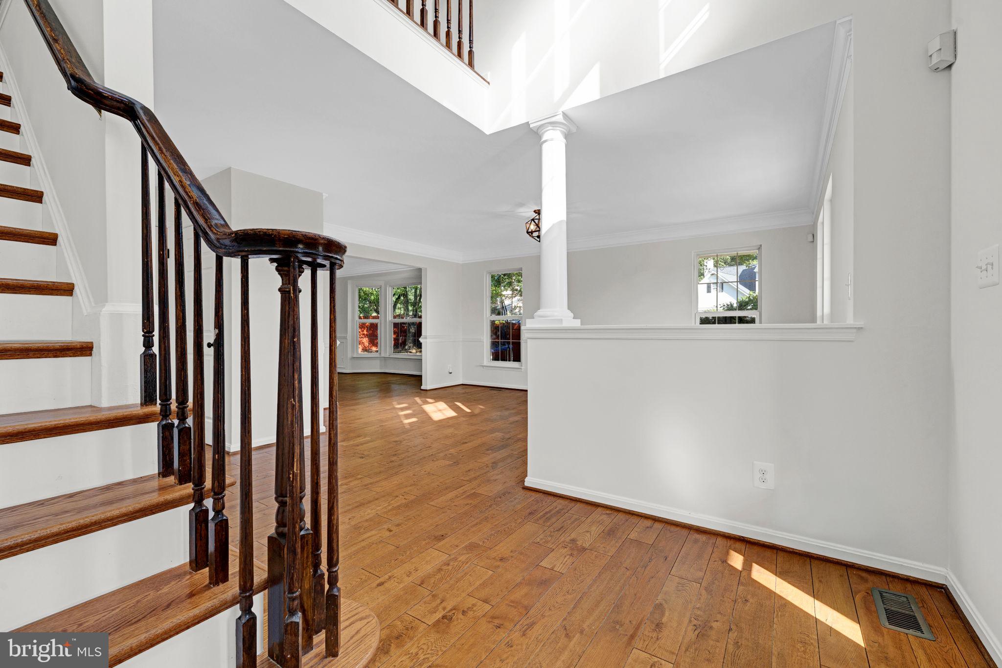 2 STONERIDGE COURT