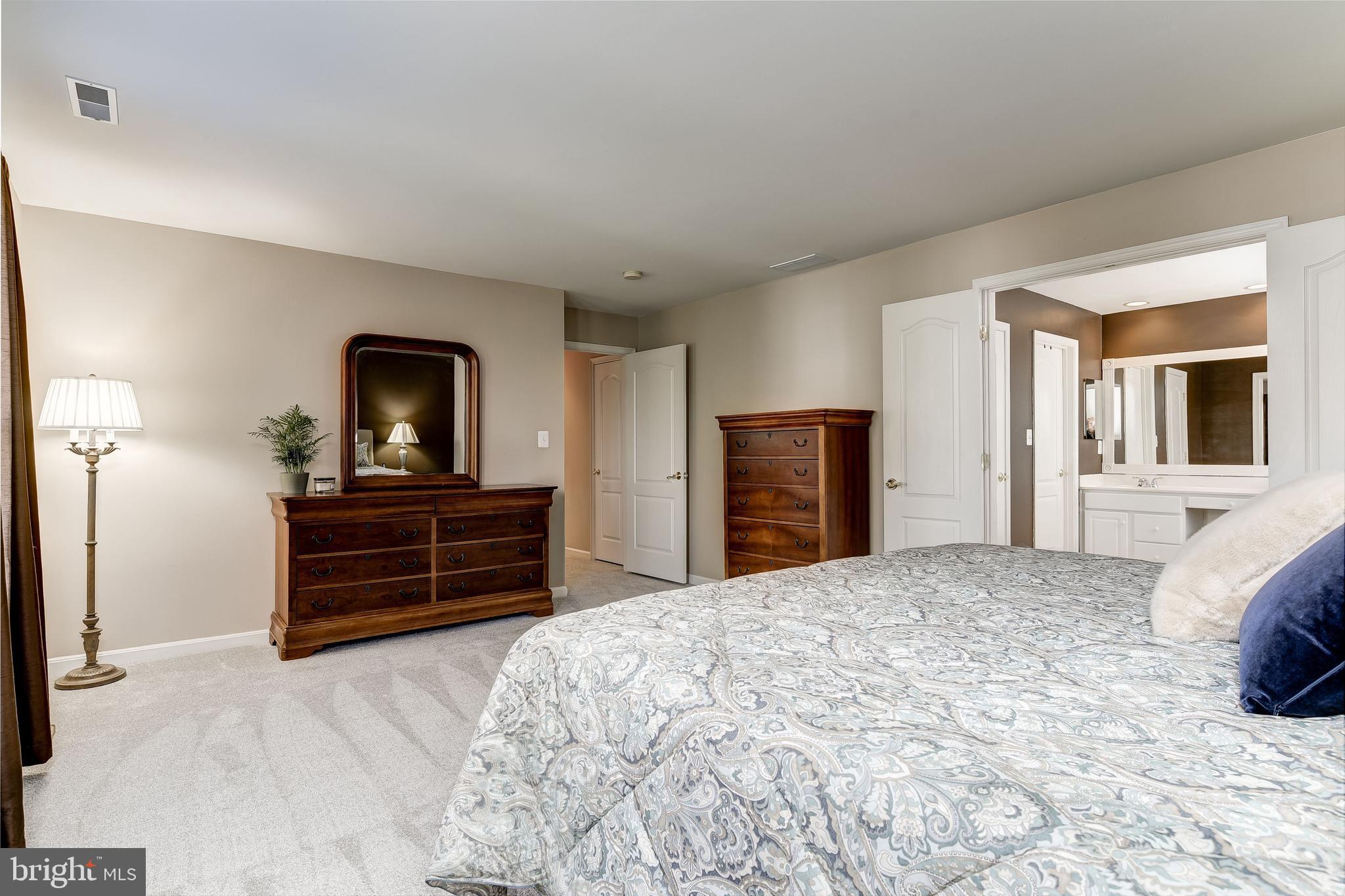 TAYLOR VILLAGE - Residential