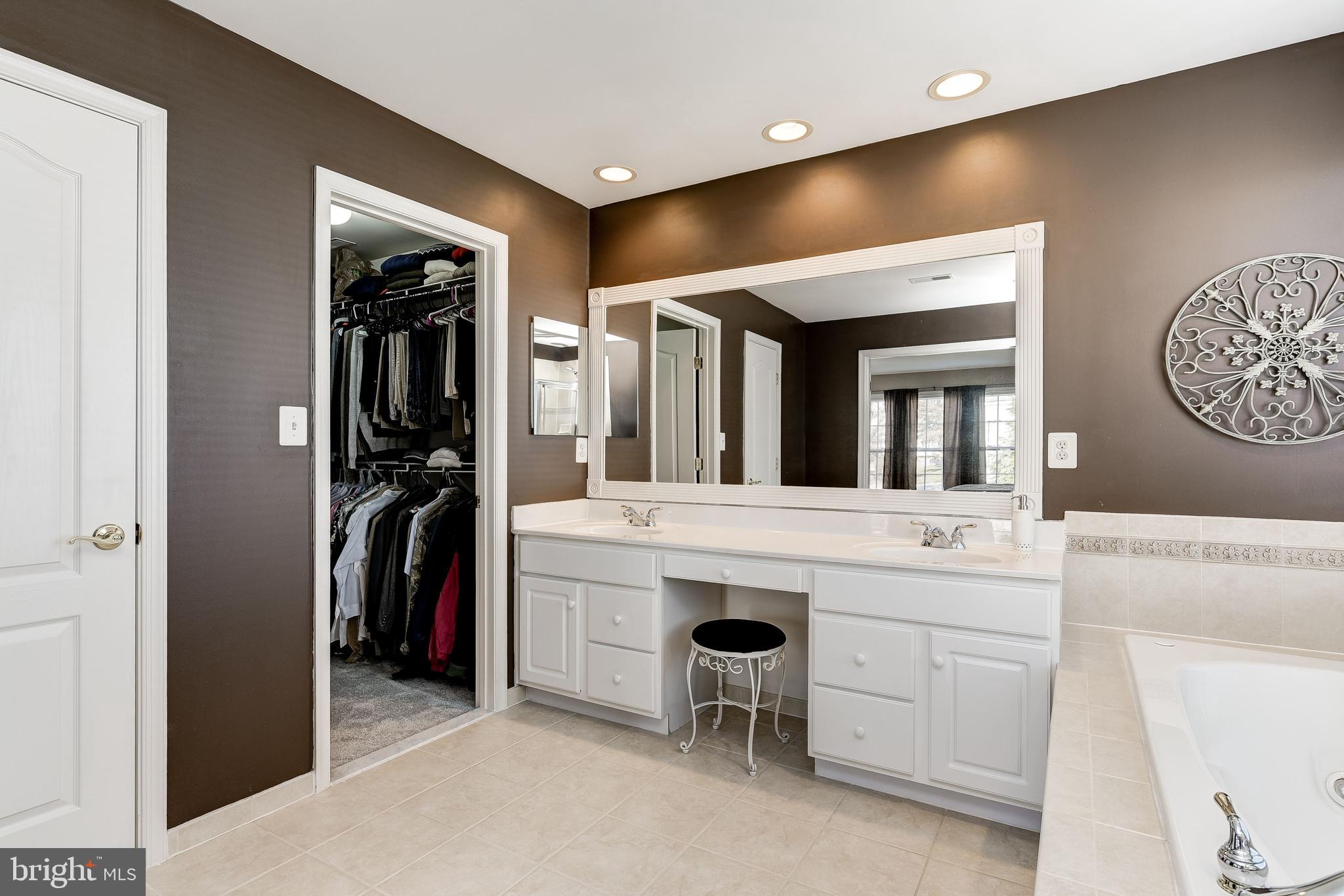 TAYLOR VILLAGE - Residential