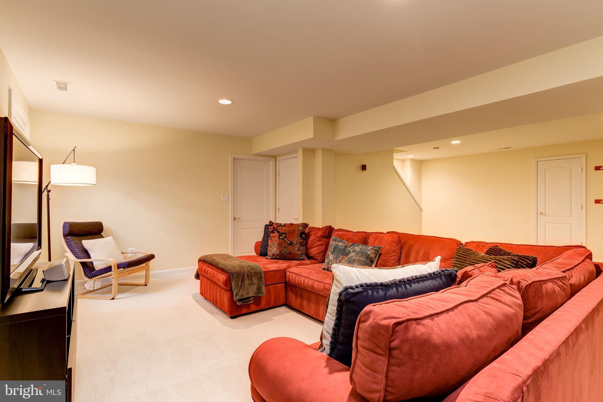 TAYLOR VILLAGE - Residential