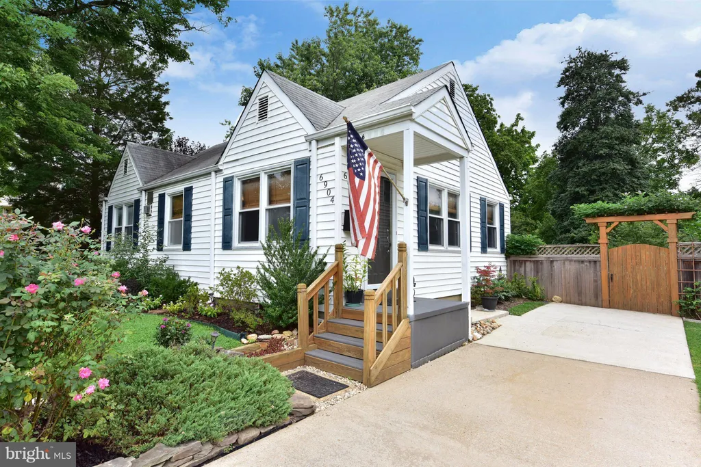 6904 Westmoreland Road, Falls Church, VA 22042