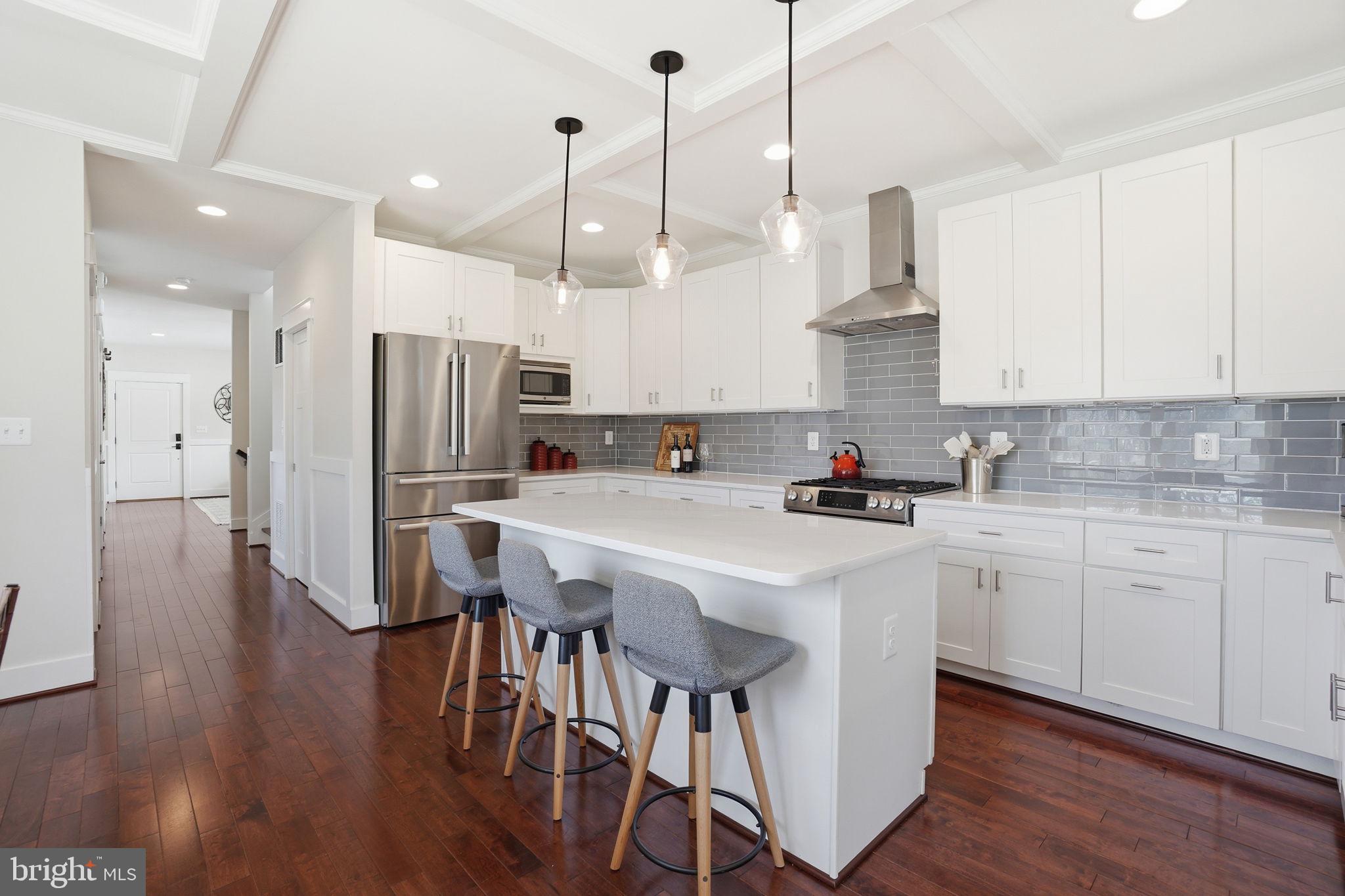 CLARENDON - Residential