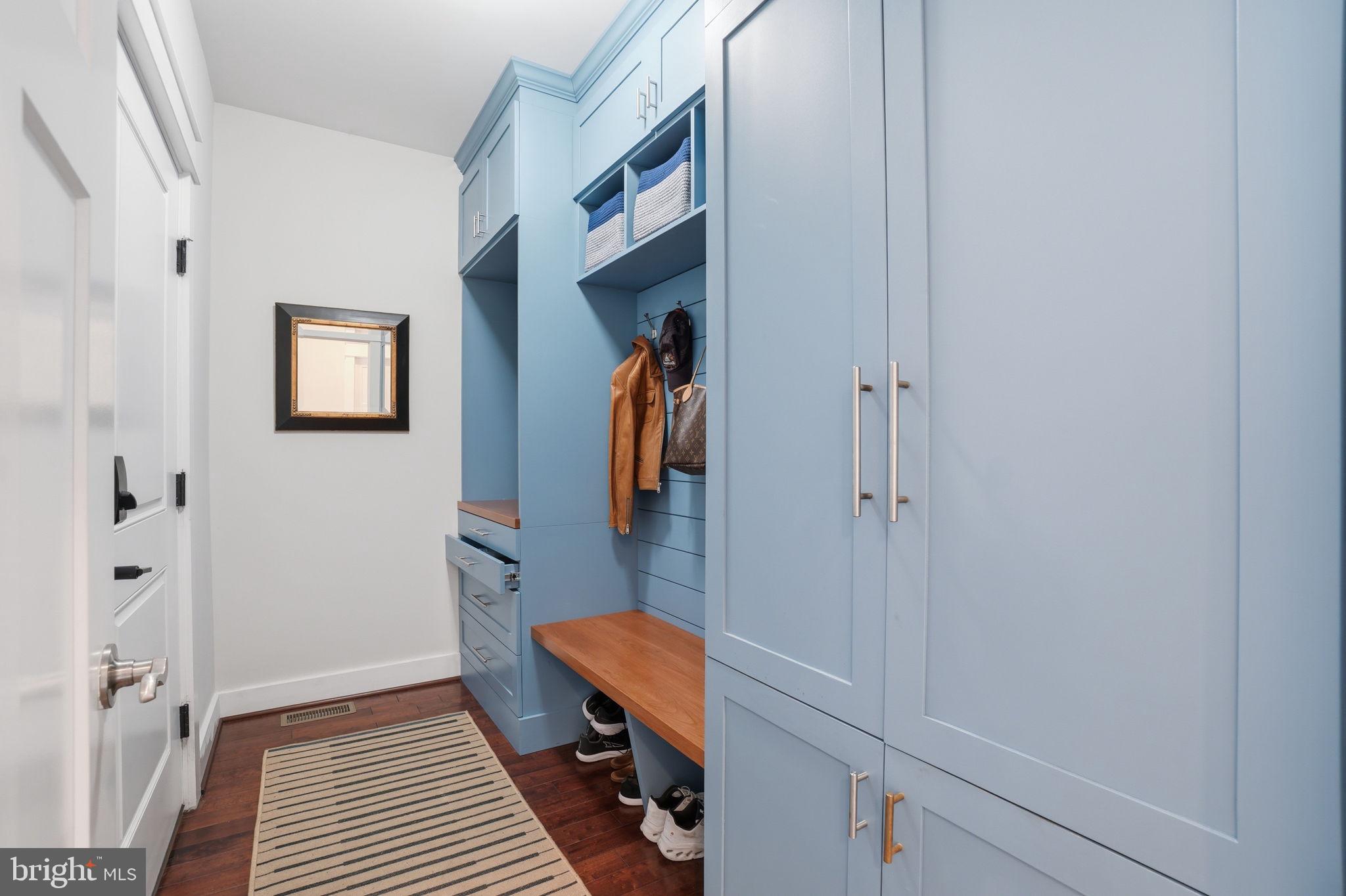 CLARENDON - Residential