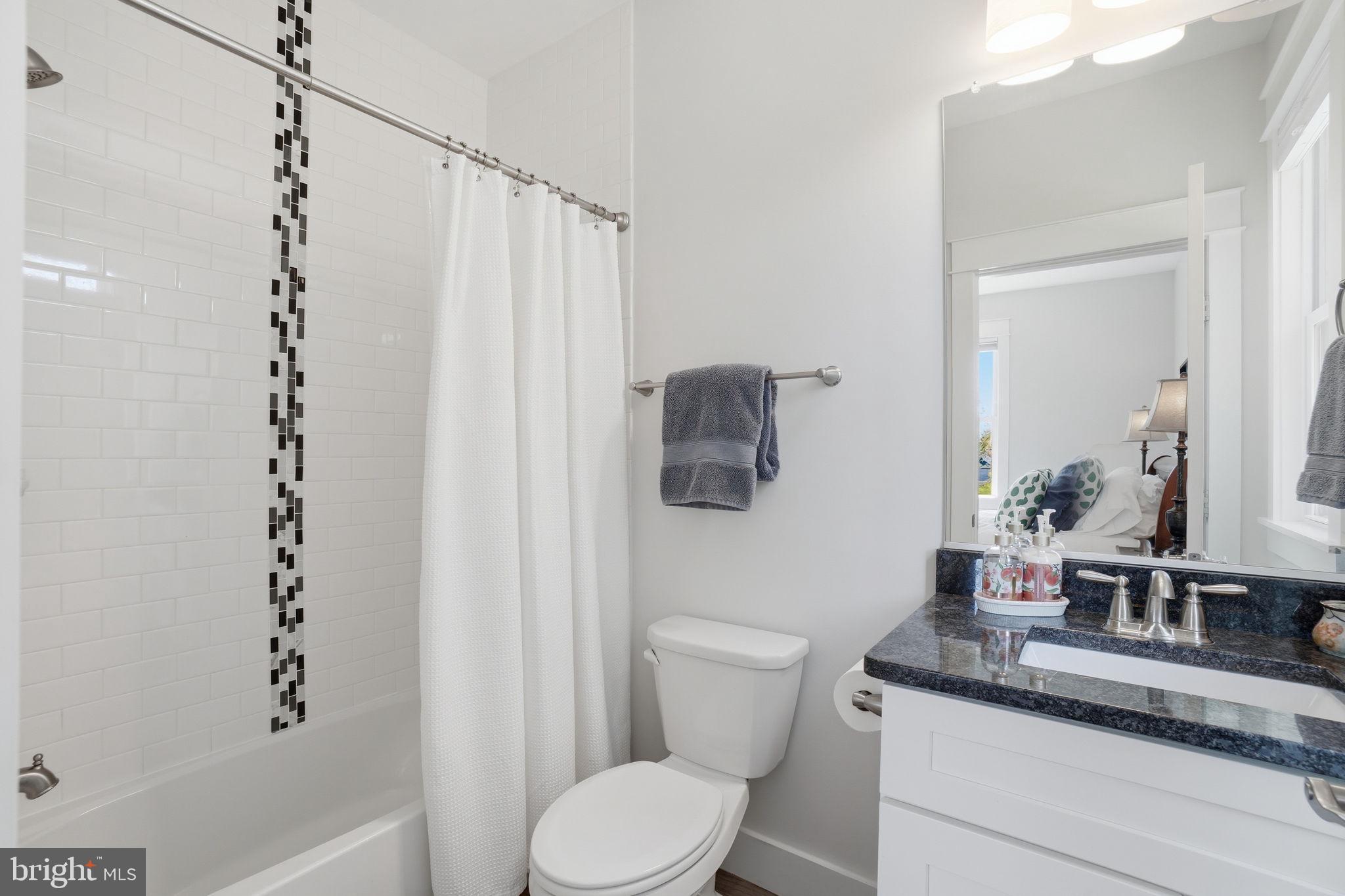 CLARENDON - Residential