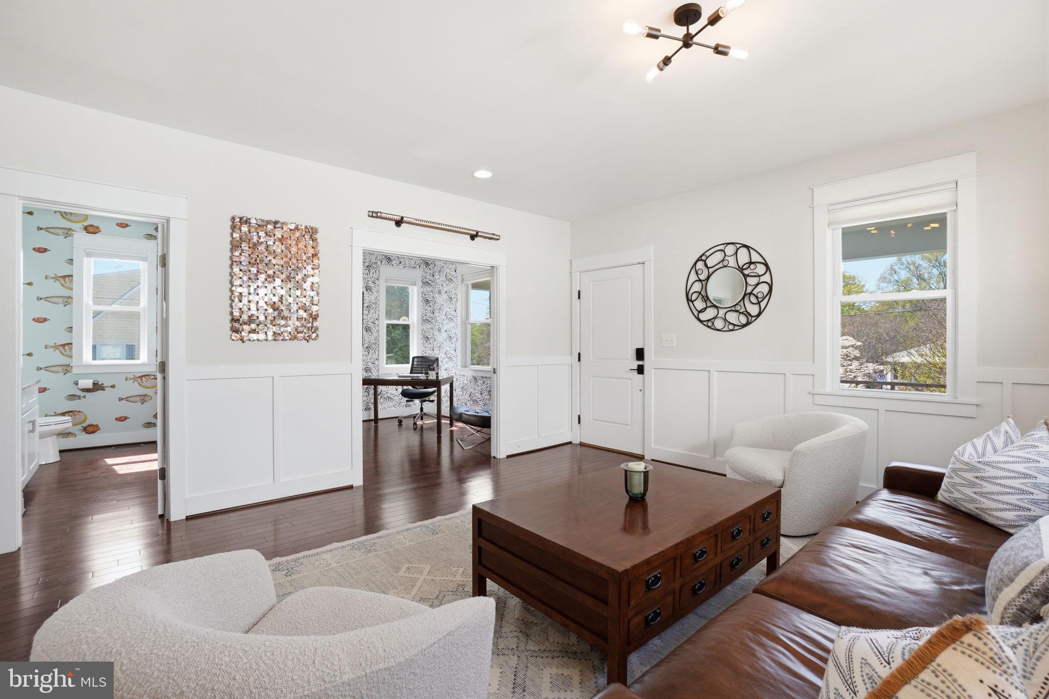 CLARENDON - Residential