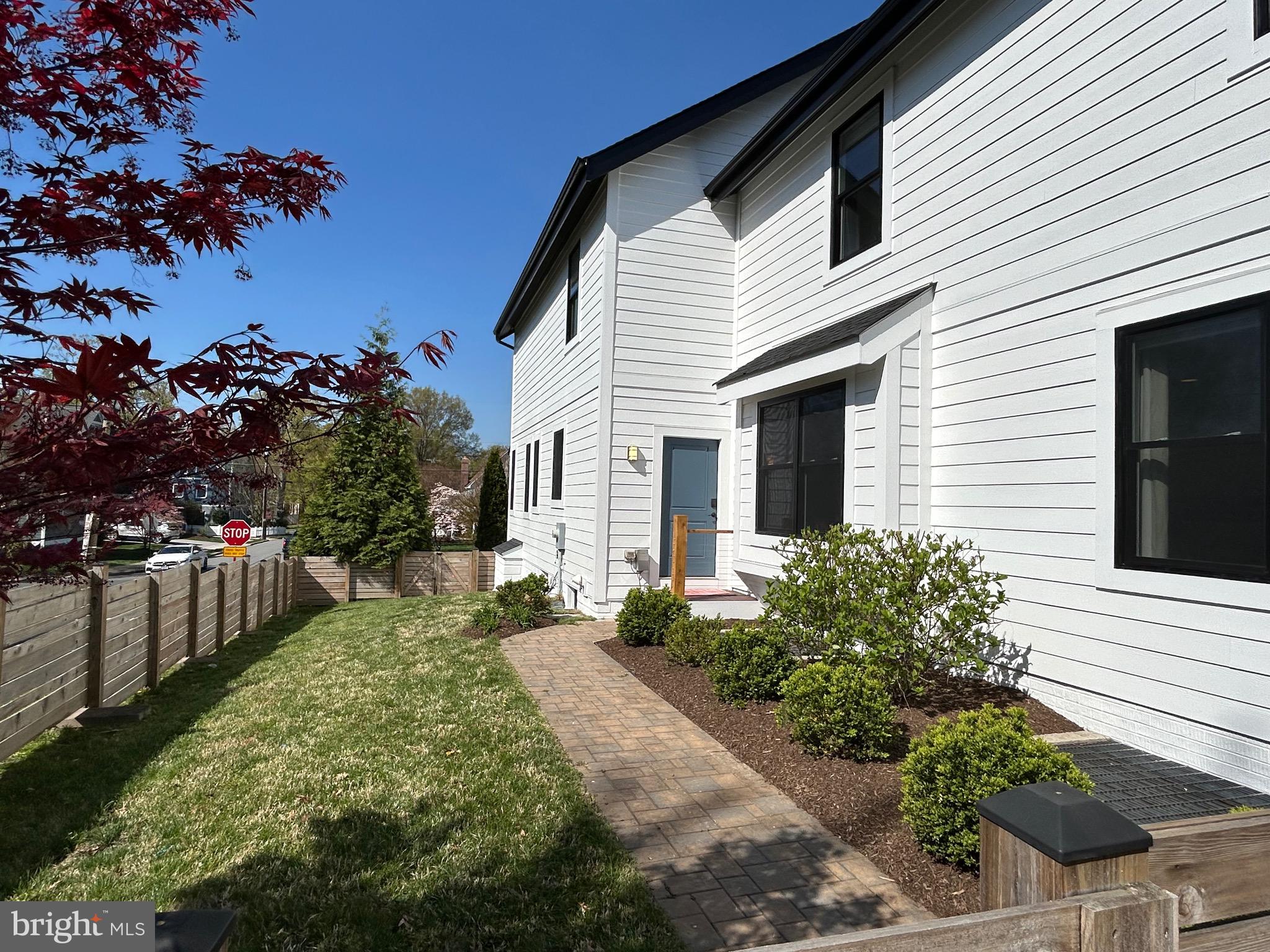 CLARENDON - Residential