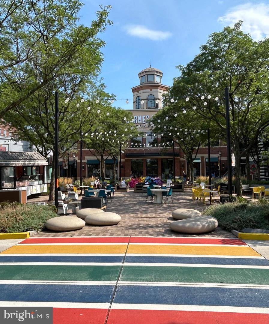 CLARENDON - Residential