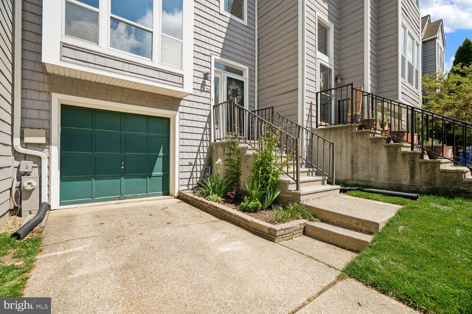 WOODLAND VILLAGE - Residential