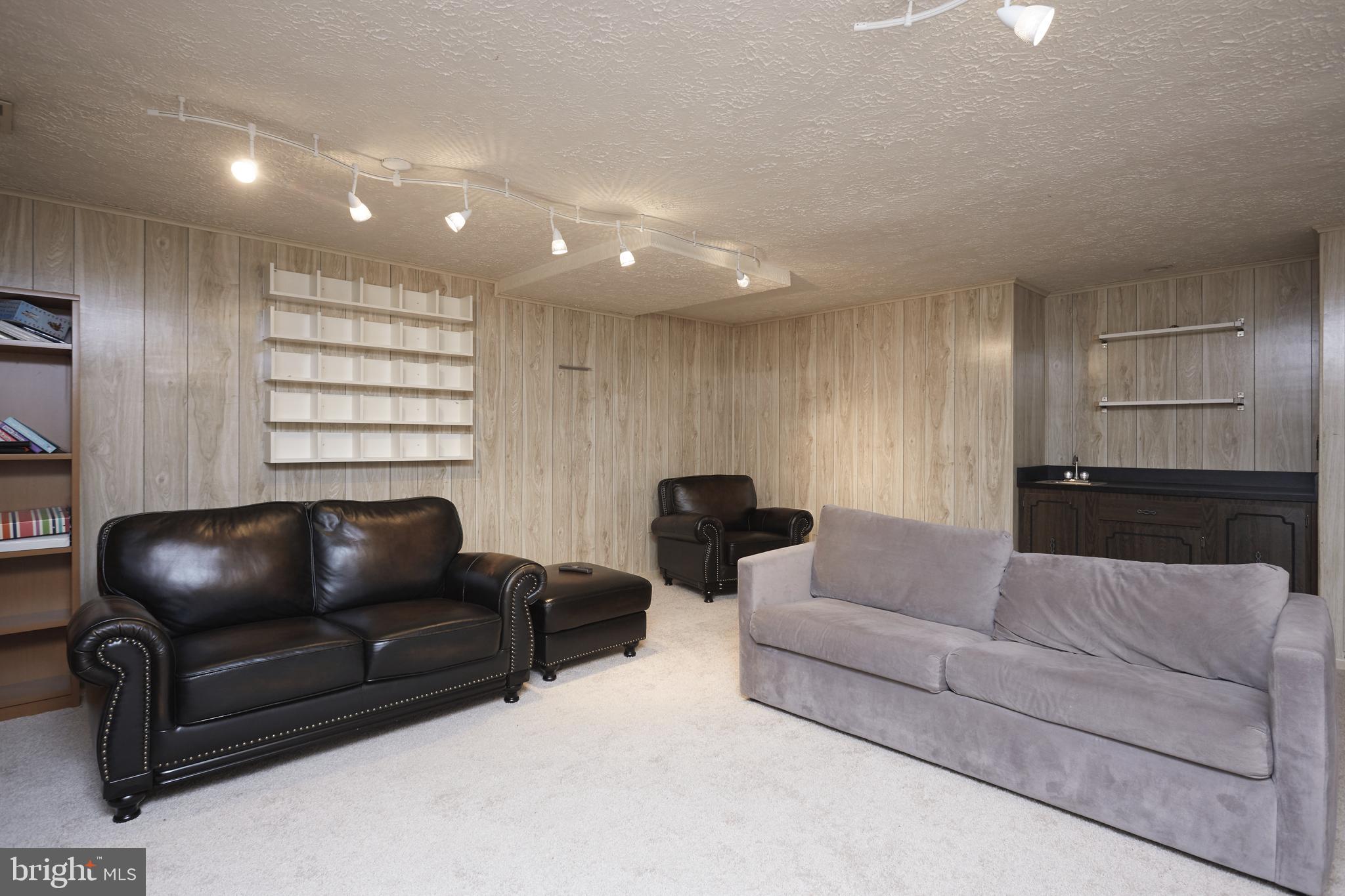 STRATTON COMMONS - Residential Lease