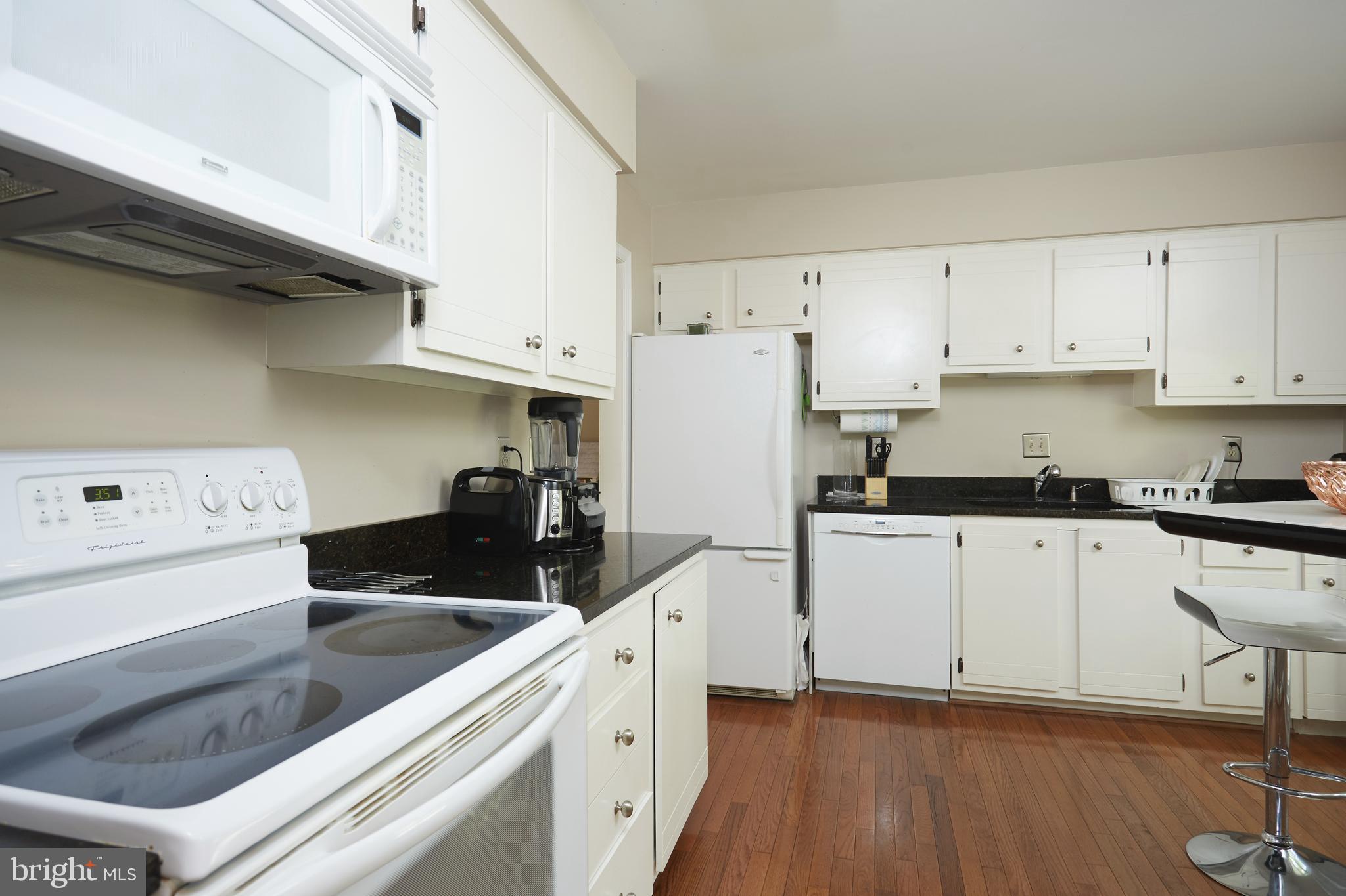 STRATTON COMMONS - Residential Lease