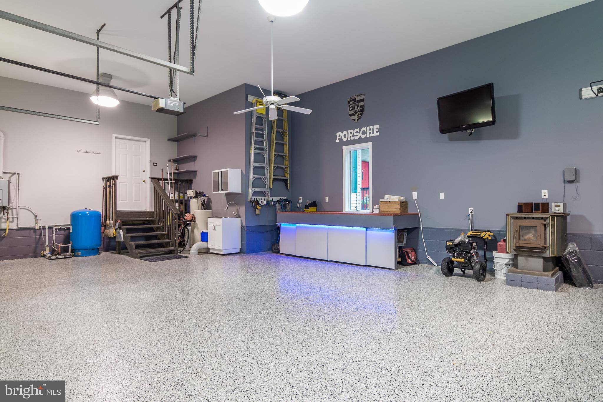 CEDAR CREEK - Residential