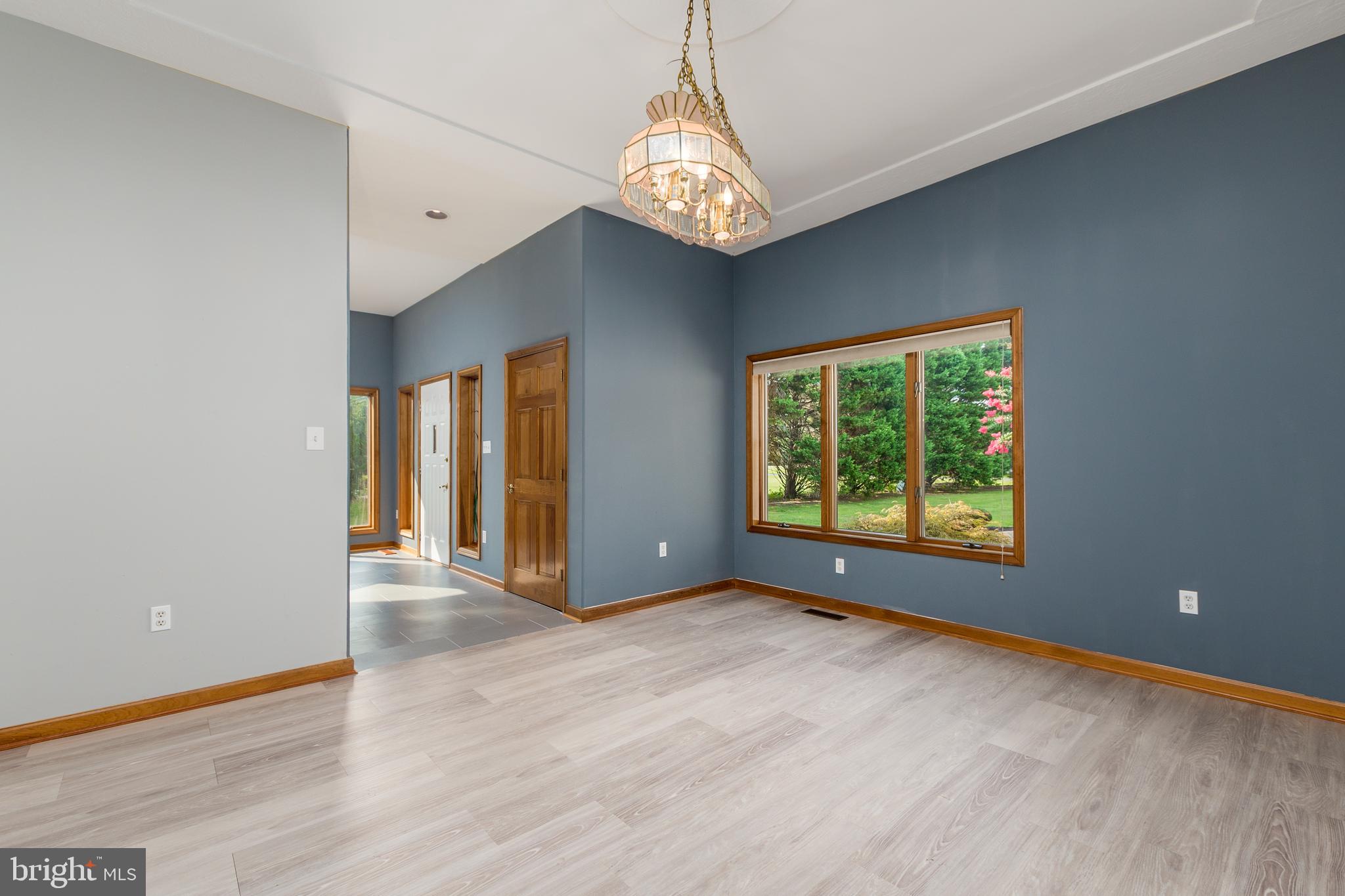 CEDAR CREEK - Residential