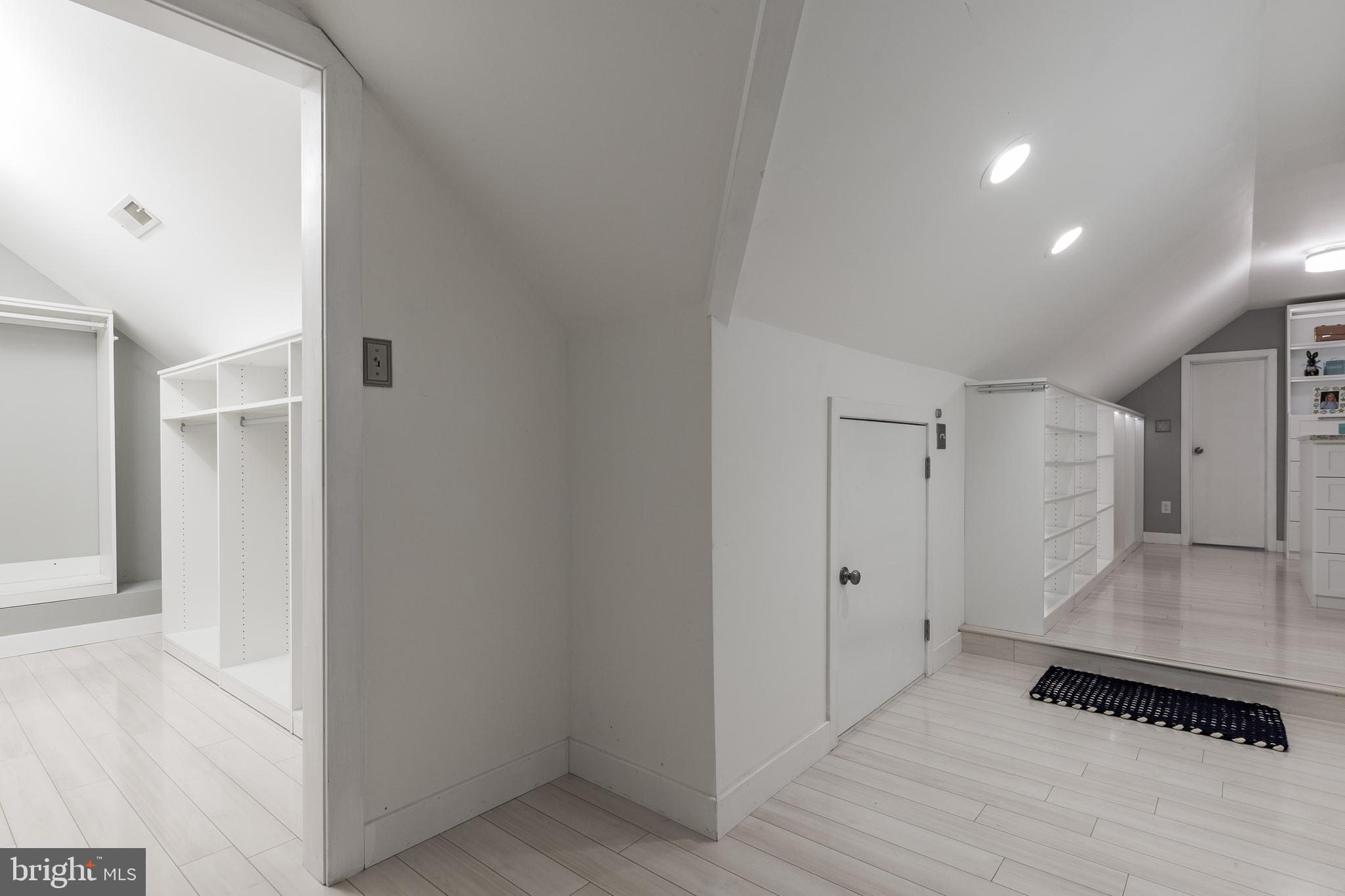 CEDAR CREEK - Residential