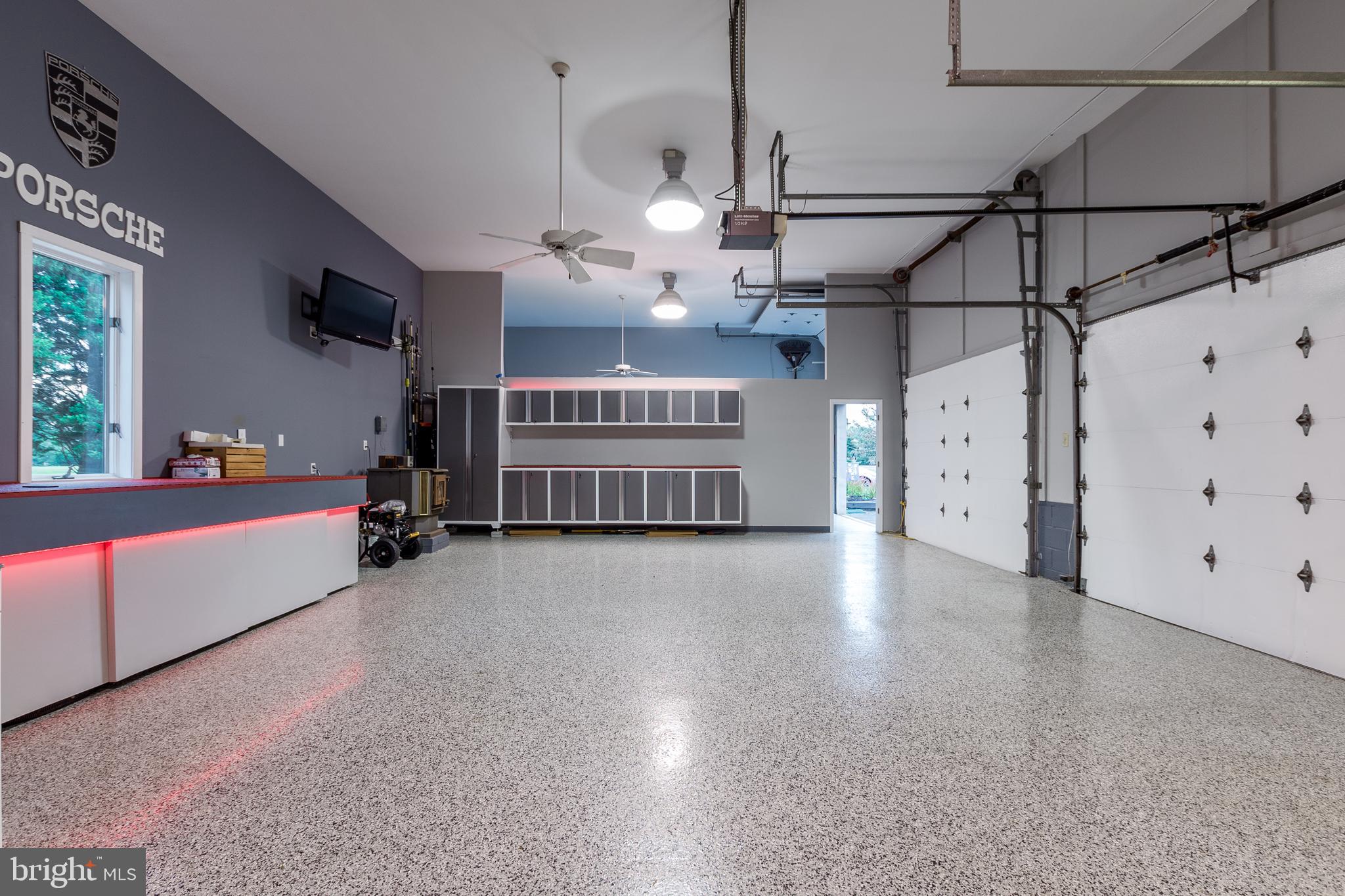 CEDAR CREEK - Residential