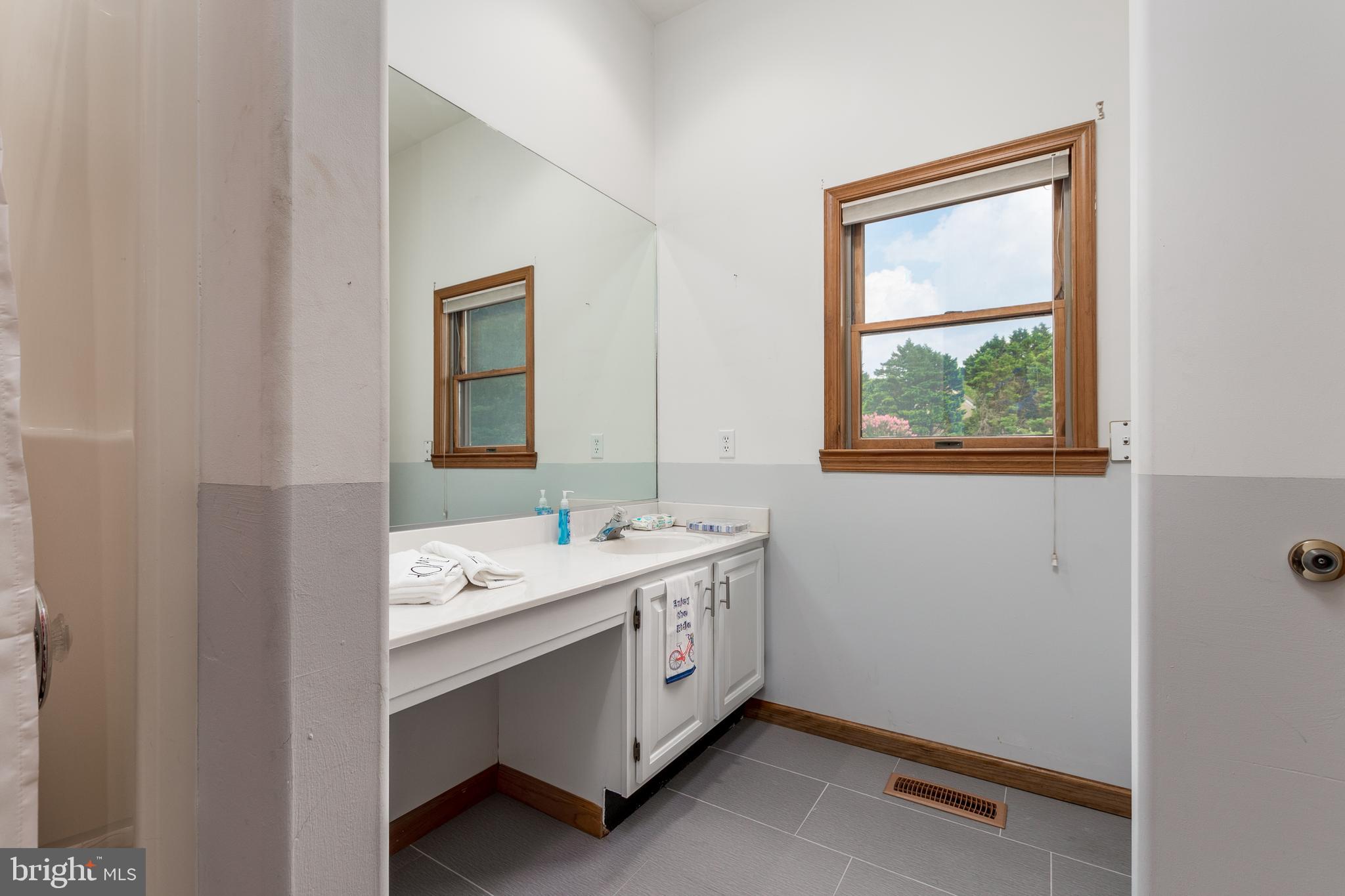 CEDAR CREEK - Residential