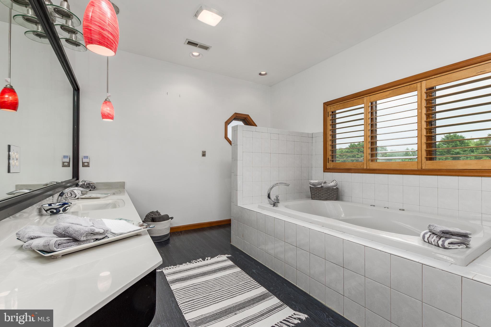 CEDAR CREEK - Residential