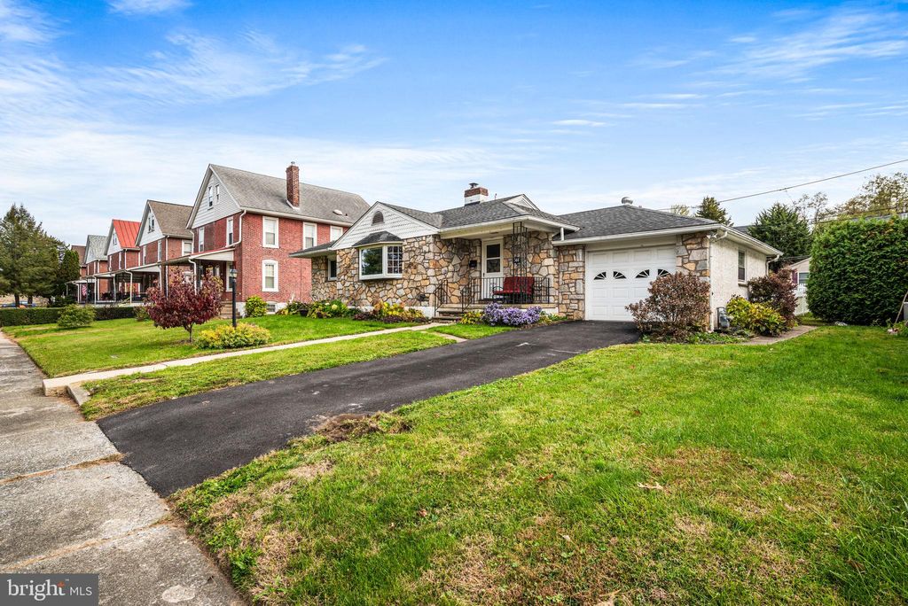 Photo of 344 Lincoln Avenue, DOWNINGTOWN, PA 19335 (MLS # PACT2111704)