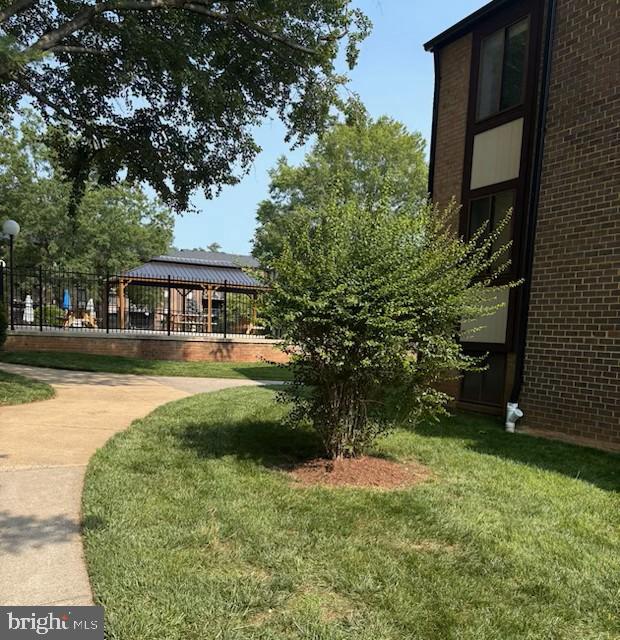 HAWTHORNE VILLAGE - Residential