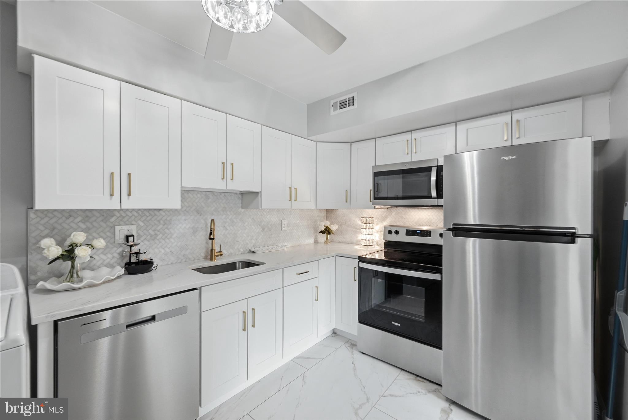 HAWTHORNE VILLAGE - Residential