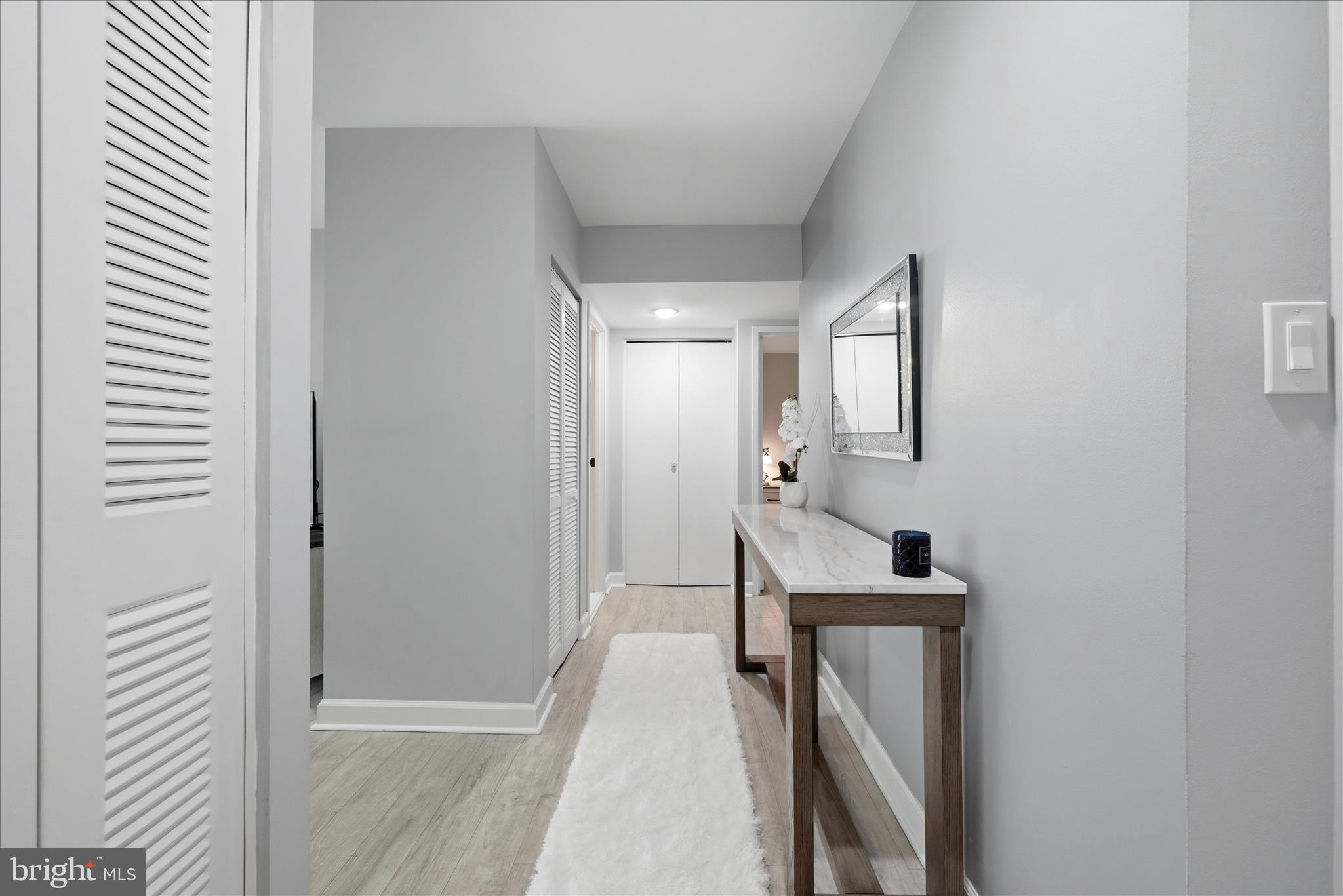 9731 KINGS CROWN COURT 102