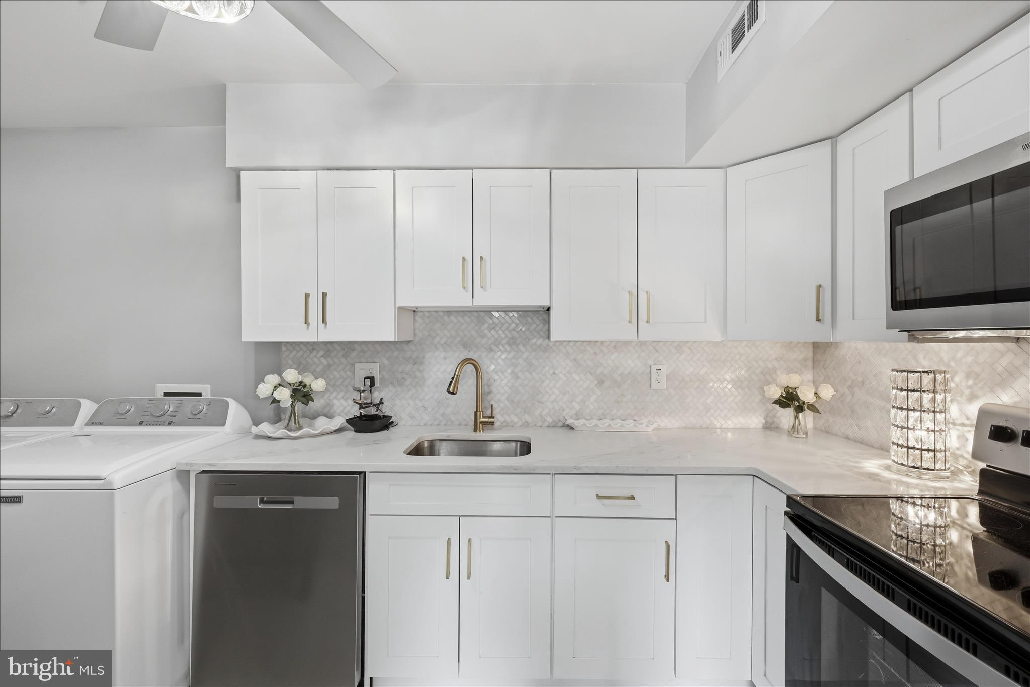 HAWTHORNE VILLAGE - Residential