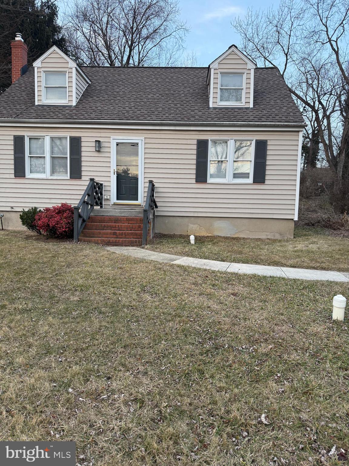 COLLEGE MANOR - Residential