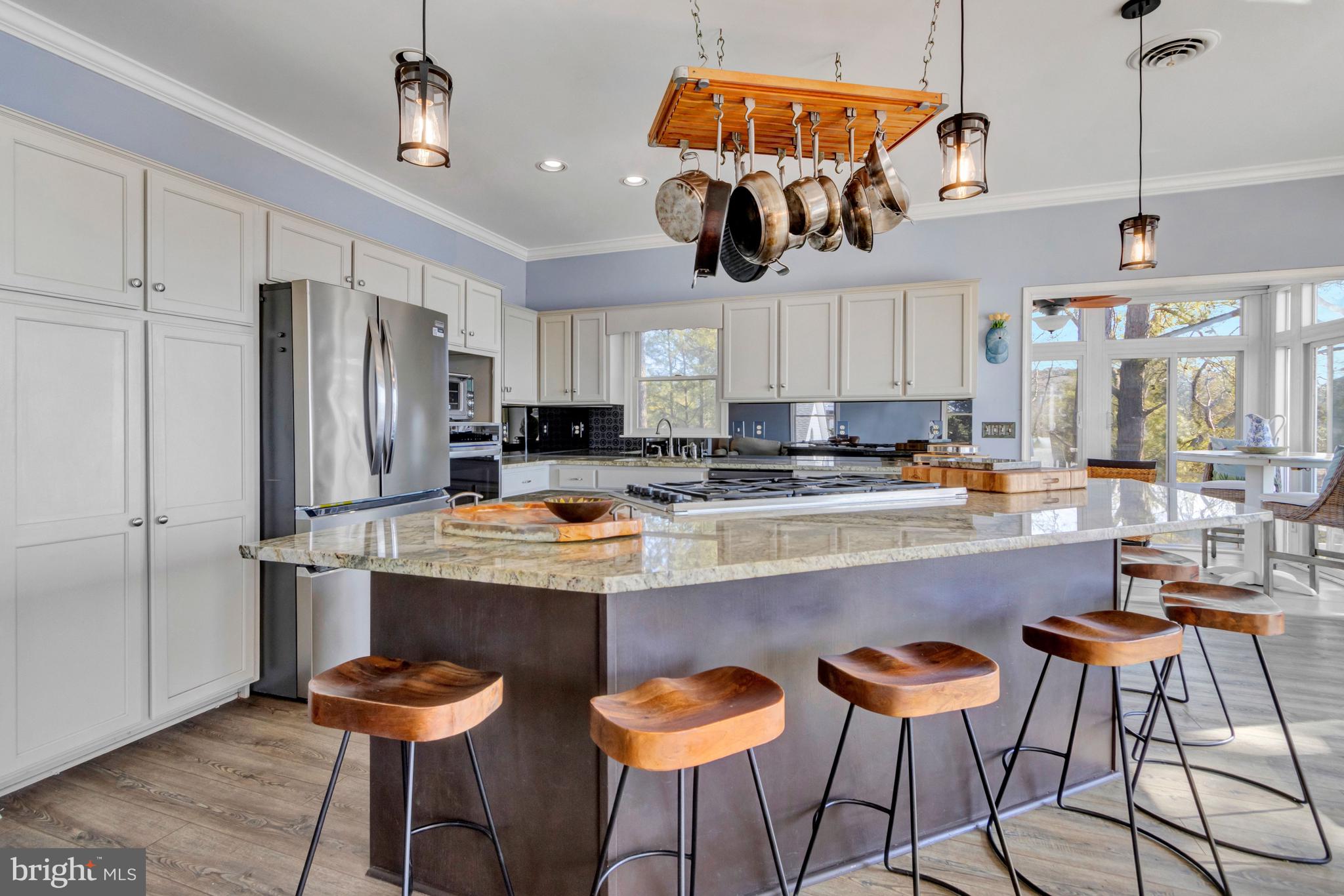 HIGH VIEW - Residential